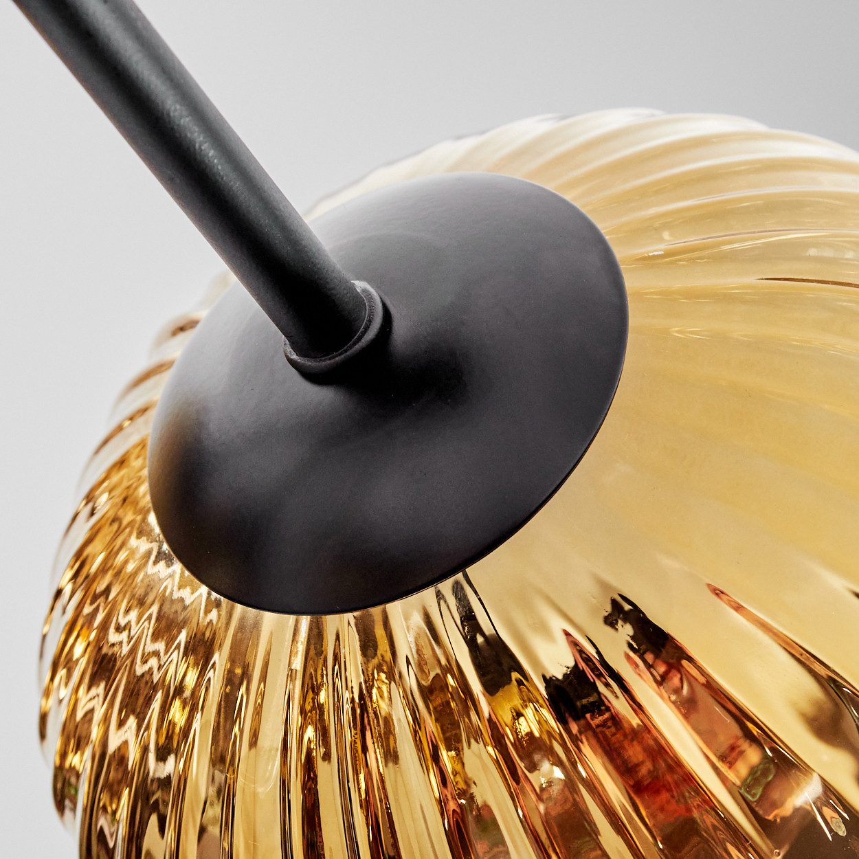 hofstein Deckenleuchte 5-flammige Deckenlampe aus Metall/Riffelglas in Schwarz/Gold, moderne Leuchte im Retro/Vintage-Design (Schirme Ø 15 cm), E14, FLur