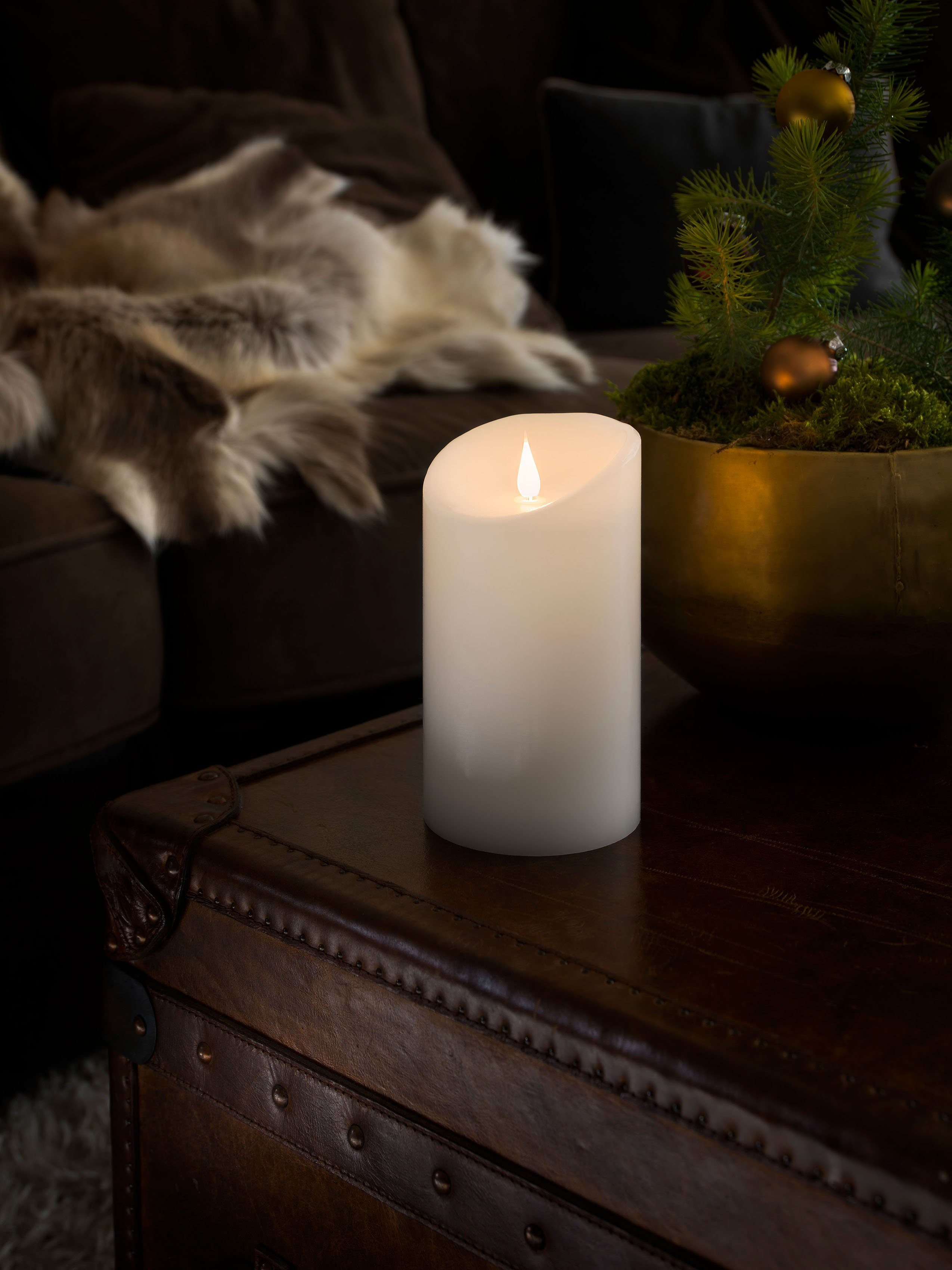 cm, 10 cm, für (1-tlg), KONSTSMIDE Höhe: Ø Weihnachtsdeko Artikel LED-Kerze mit Echtwachskerze, Batteriebetriebener 3D Flamme, LED 18 den weiß, Innenbereich