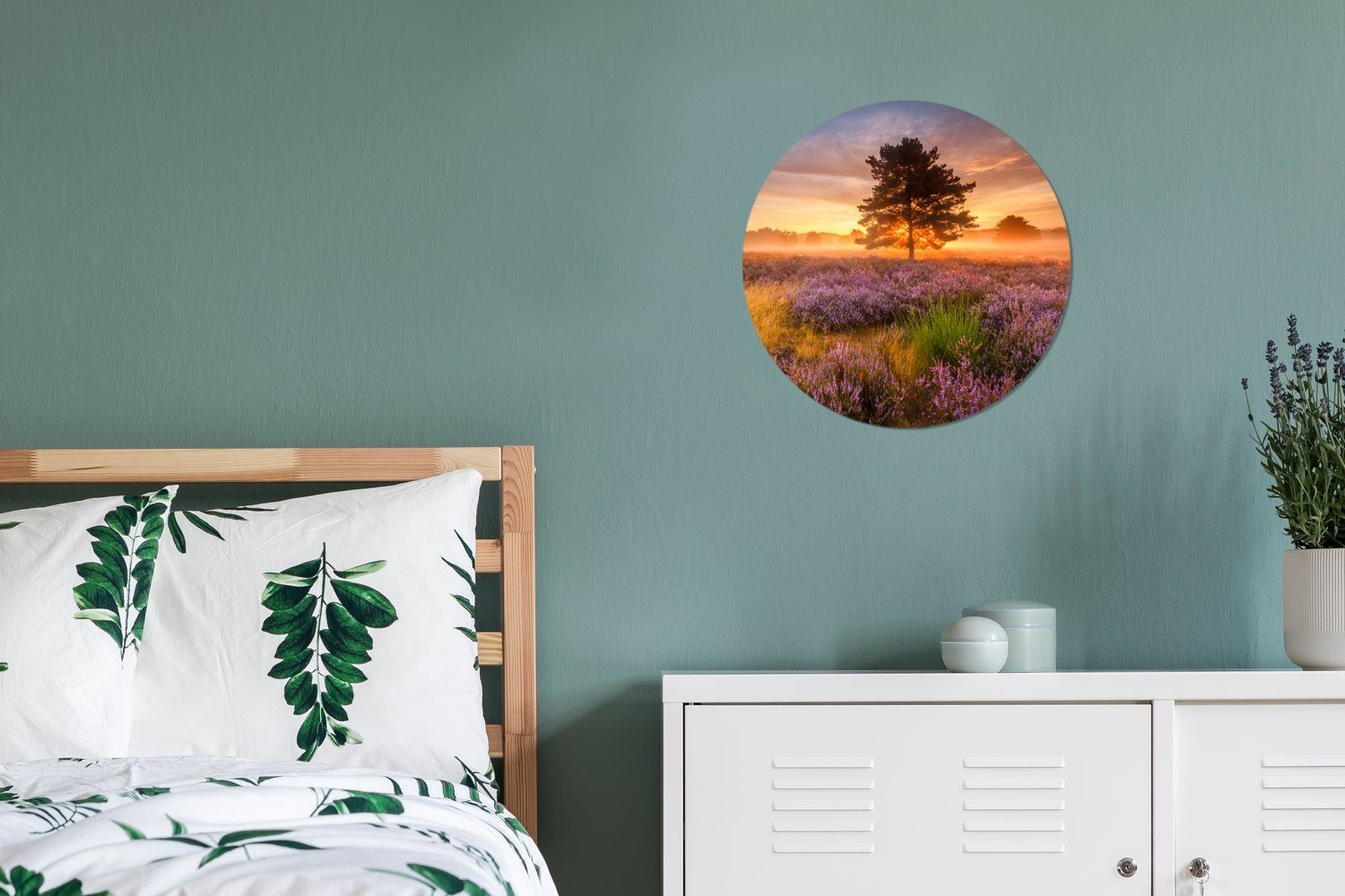 MuchoWow Gemälde Heidelandschaft mit einem Baum, Fotodruck (1 St), Kreis Wanddekoration, Rundes Wandbild, 30x30 cm