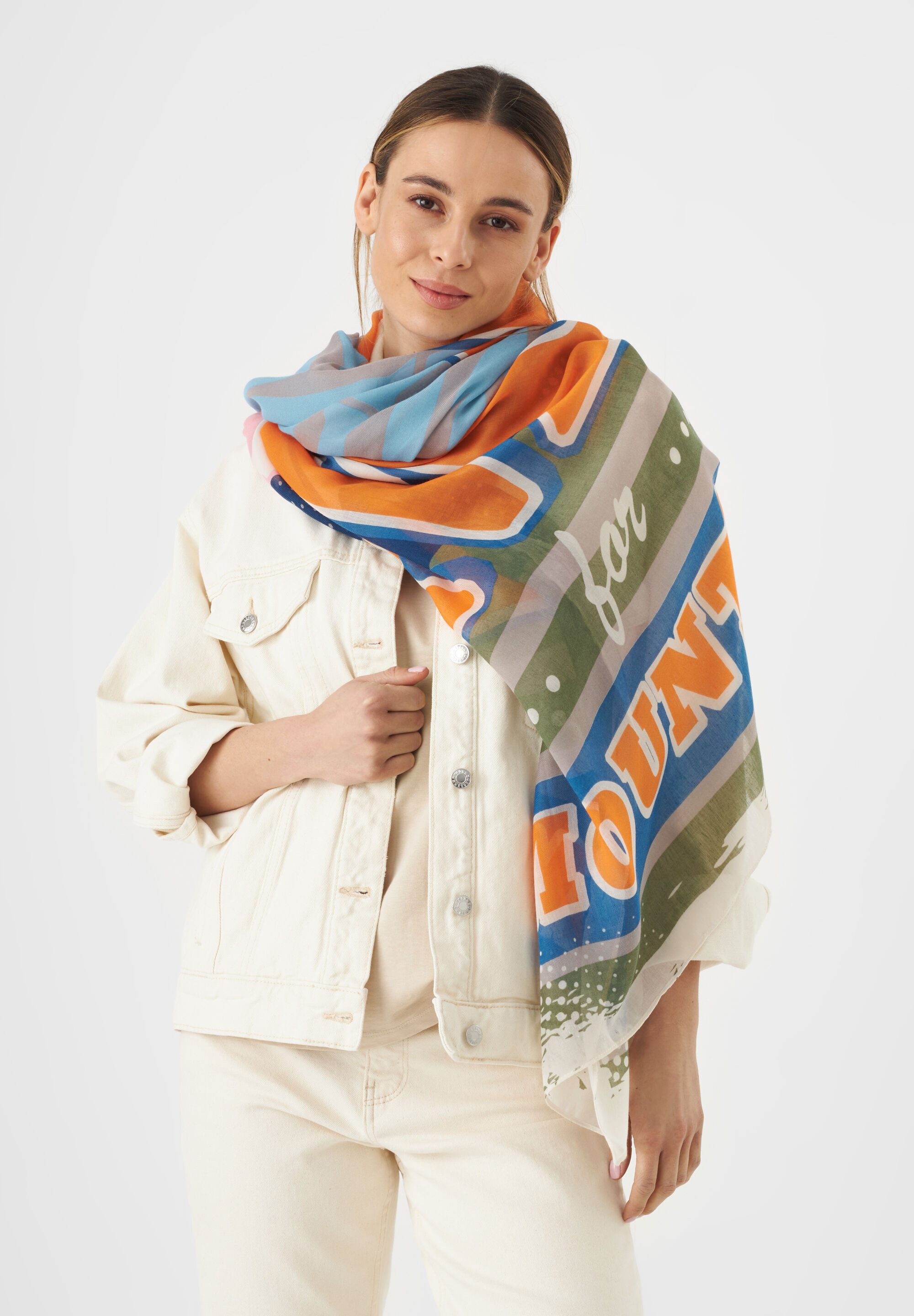 Codello Modeschal, (1-St), mit XL-Letter günstig online kaufen