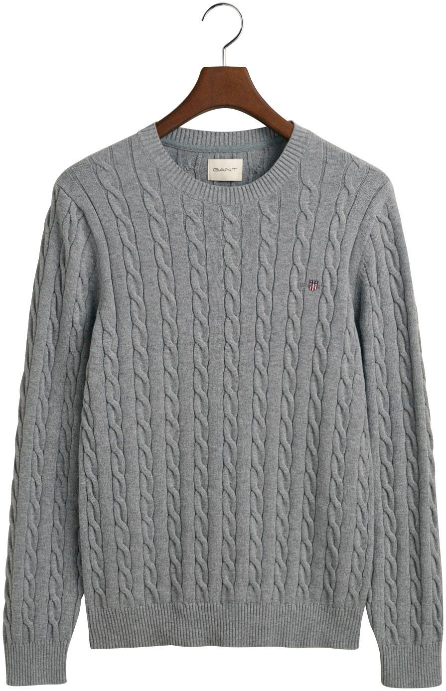 der C-NECK Brust GREY auf mit Wappen-Logostickerei CABLE Gant COTTON Strickpullover MELANGE