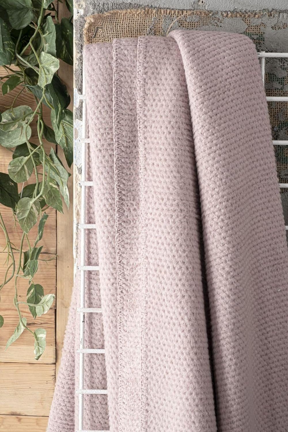 BOHORIA Tagesdecke BOHORIA® Kuscheldecke Premium Pure günstig online kaufen