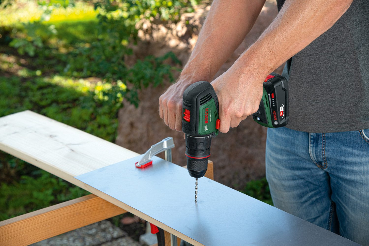 Bosch Home & Garden Akku-Bohrschrauber »AdvancedDrill 18V-80 QuickSnap«, Inkl. 1x Akku PBA 18V 2,5Ah und Ladegerät