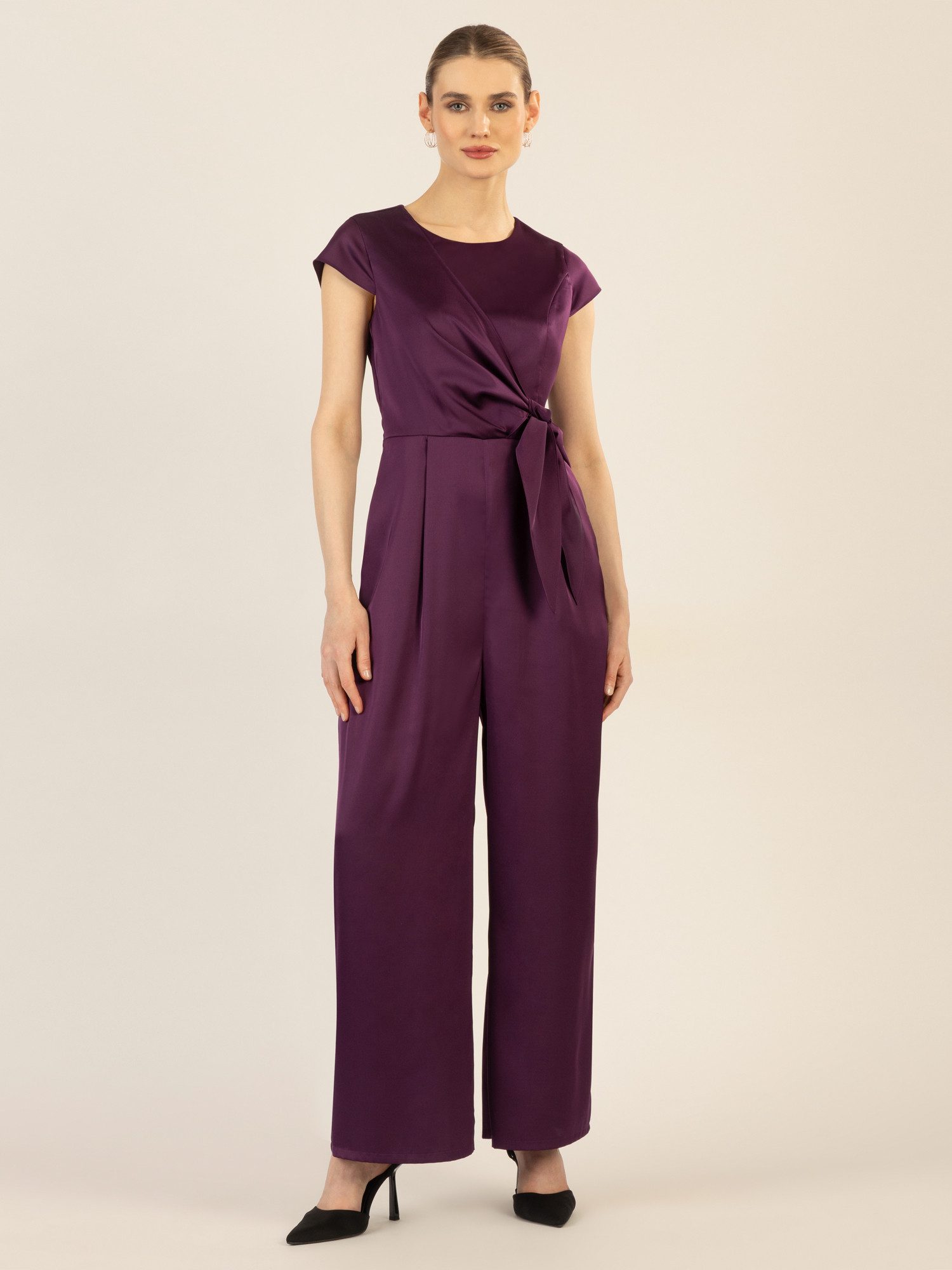 Apart Jumpsuit mit asymmetrischem Wickel zum günstig online kaufen