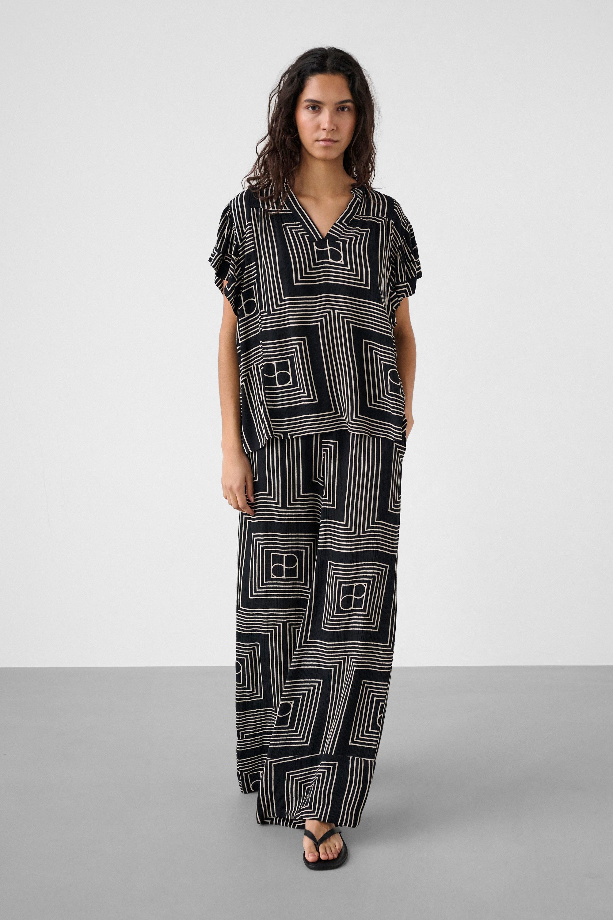 SOAKED IN LUXURY Kurzarmbluse Kleid SLZaya