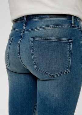s.Oliver 5-Pocket-Jeans Jeans Betsy / Slim Fit / Mid Rise / Slim Leg / Baumwollstretch Nieten, Label-Patch