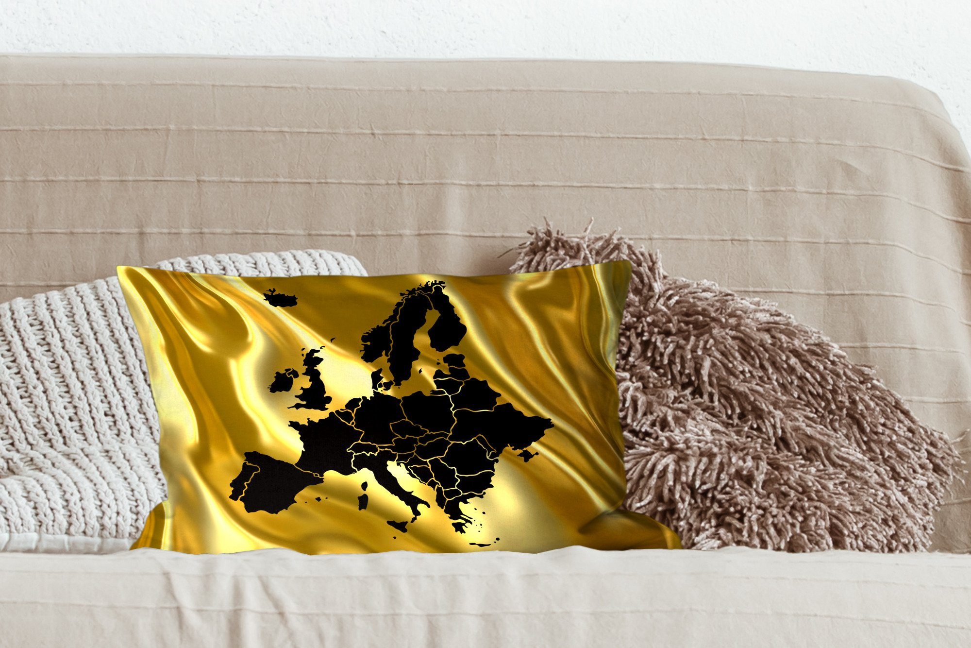 MuchoWow Dekokissen Karte von - Dekoration, und Zierkissen, Schlafzimmer Schwarz Europa mit Wohzimmer Dekokissen Gold, Füllung