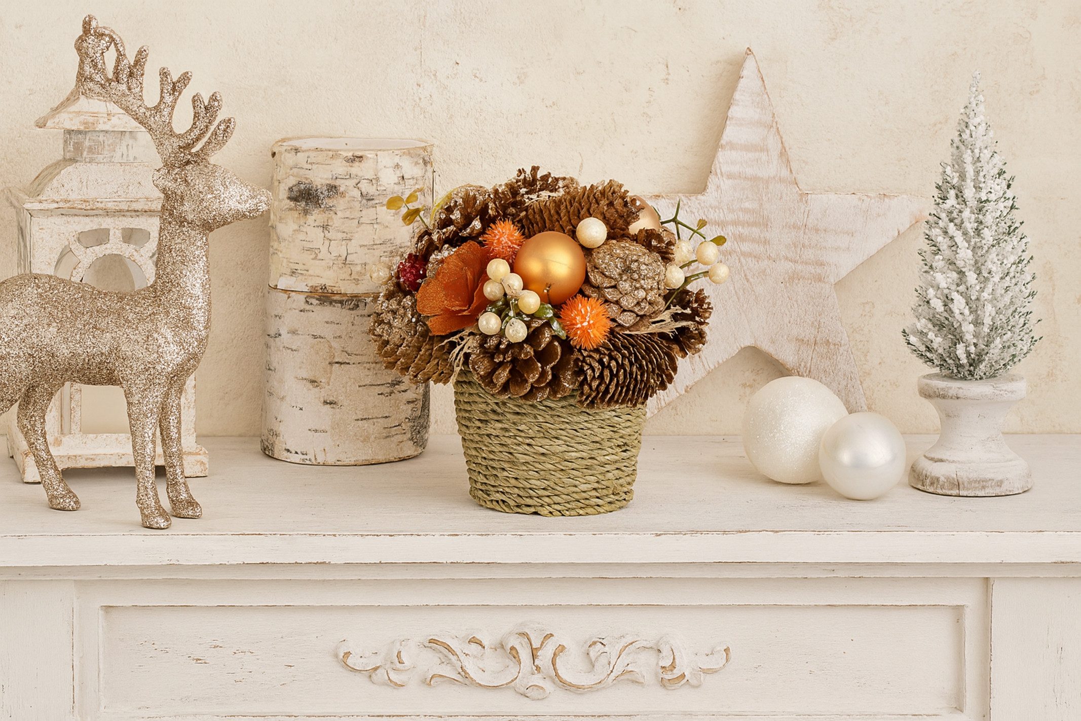 Kunstblume Natur-Gesteck Zapfen, I.GE.A., Höhe 18 cm, Trockenblumen Christbaumkugeln Beeren, im Topf – Bild 2 von 2