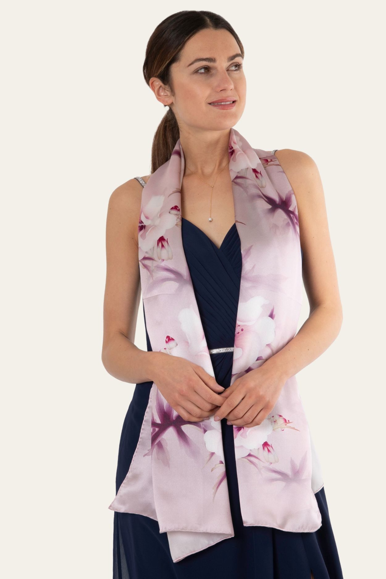 MayTree Seidenschal Hibiskus Rosa 55 x 175 cm, (Stück), Seidentuch 100% Seide