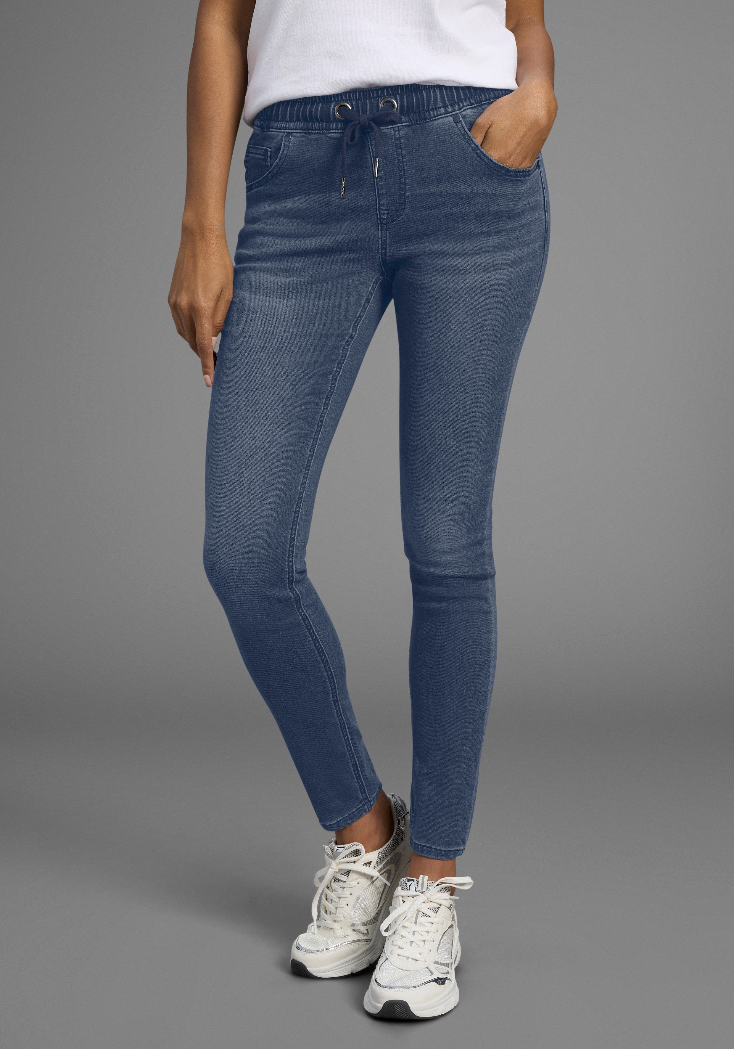 Arizona Stretch-Jeans weites Bein, normale Leibhöhe, knöchellang, mit Used-Waschung