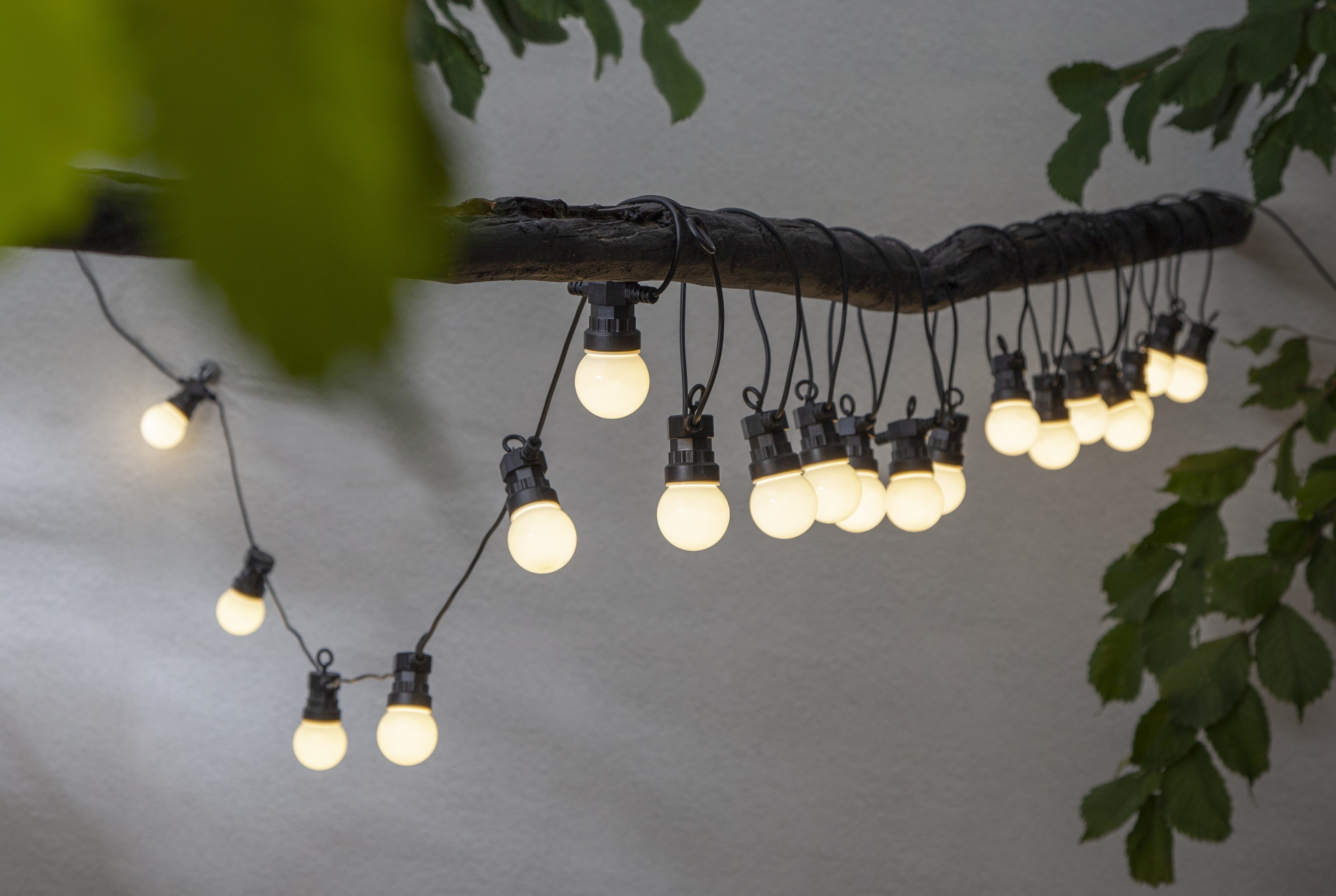 STAR TRADING LED-Lichterkette Circus Small, 20-flammig, ca.11,5x5 cm, ca. 8,55 m Länge, mit Trafo, outdoor, Vierfarb-Karton