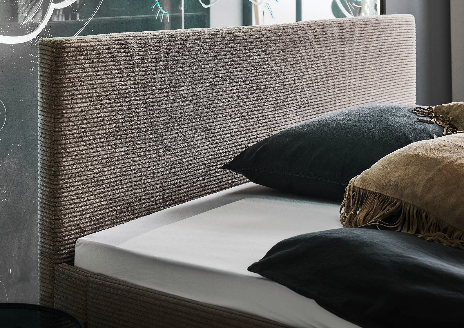 meise.möbel Polsterbett Isola (mit Cordbezug, Einzelbett oder Doppelbett, 140 oder 180 x 200 cm), in 2 Farben