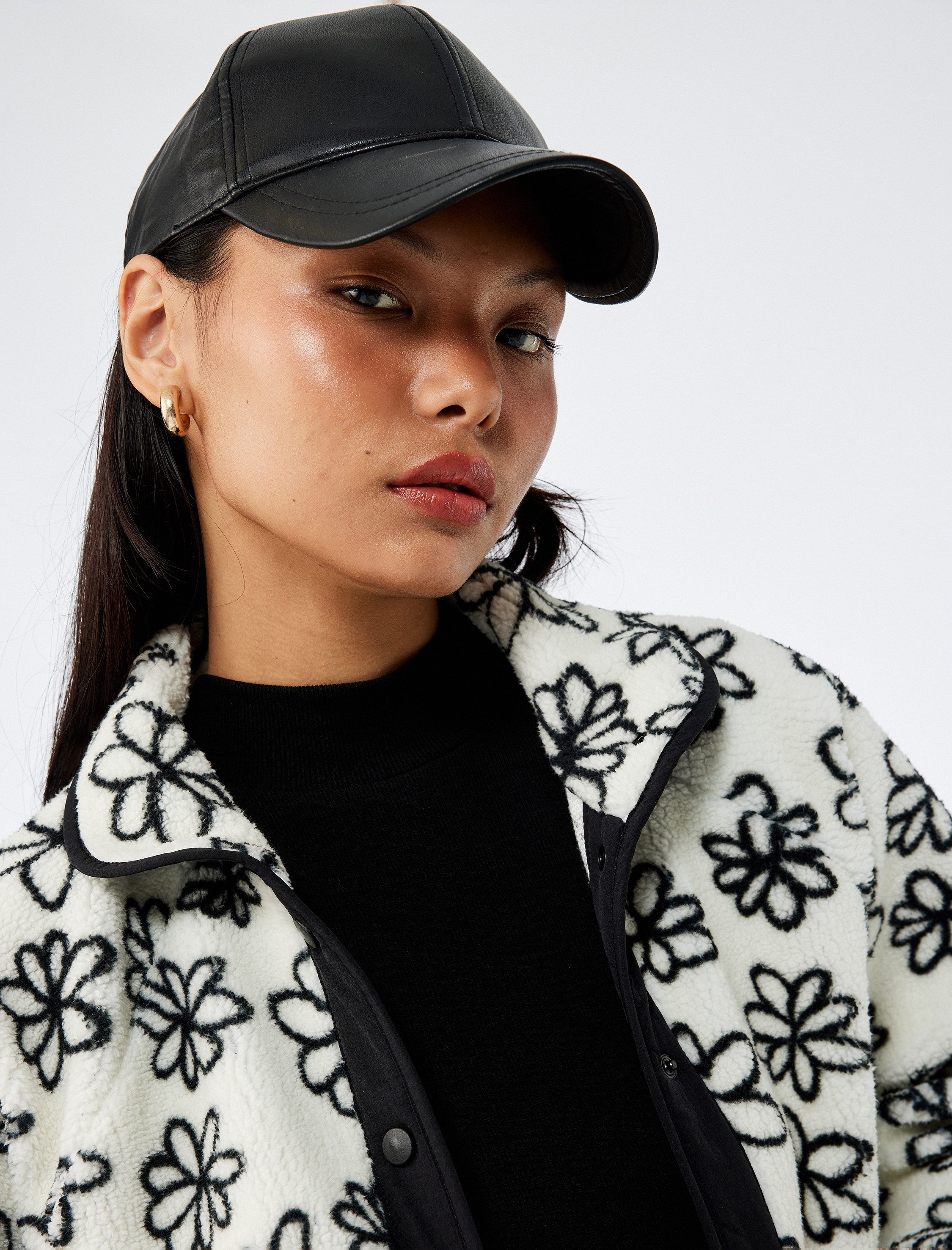 Koton Kurzjacke Koton Blumenmuster Pelzjacke Stehkragen