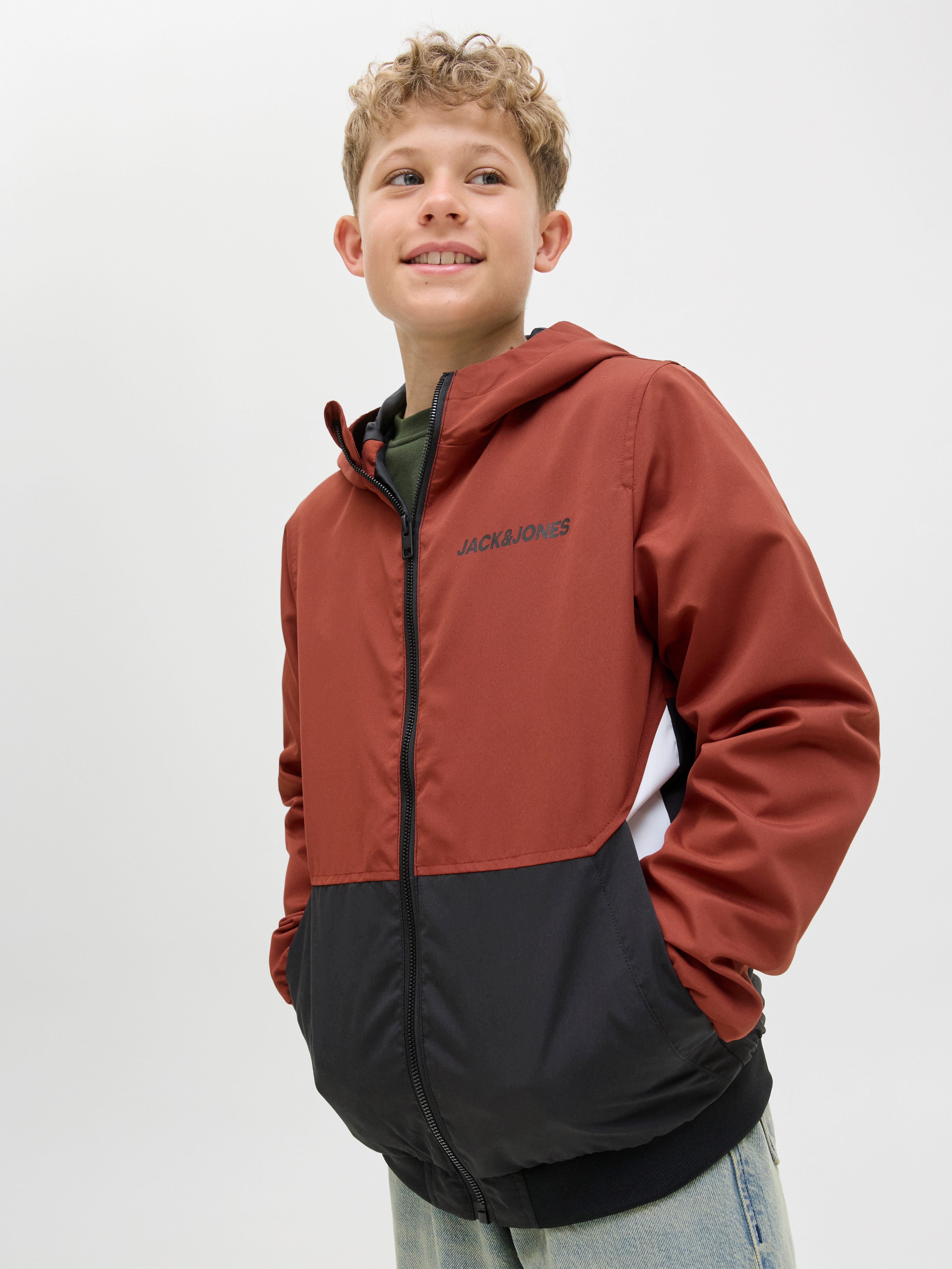Jack & Jones Junior Outdoorjacke JJERUSH wasserabweisend, mit Kapuze, mattes Finish Polyester, regular fit