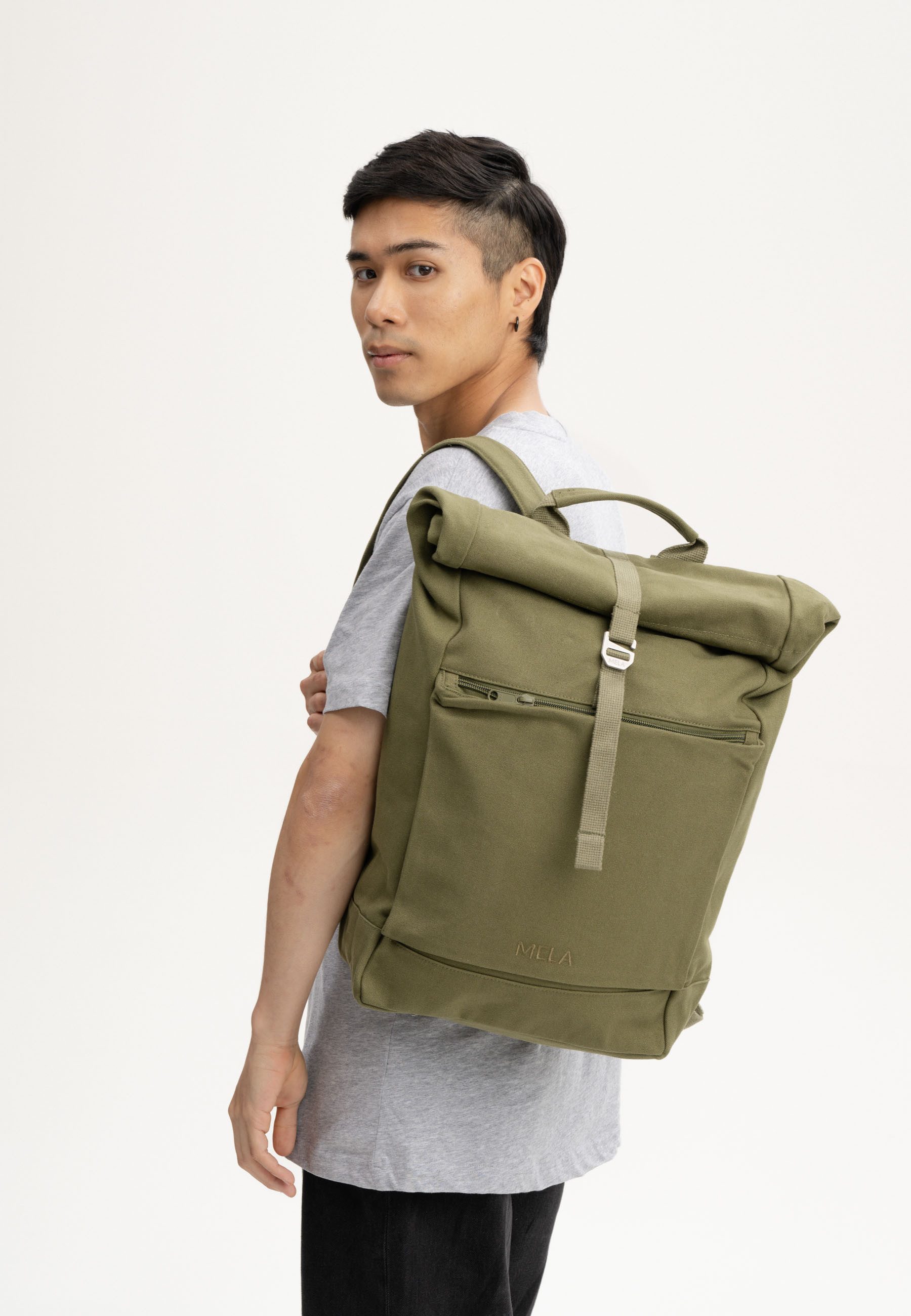 MELA Rucksack Rucksack Style AMAR, Veganer Rolltop mit erweiterbaren Volumen