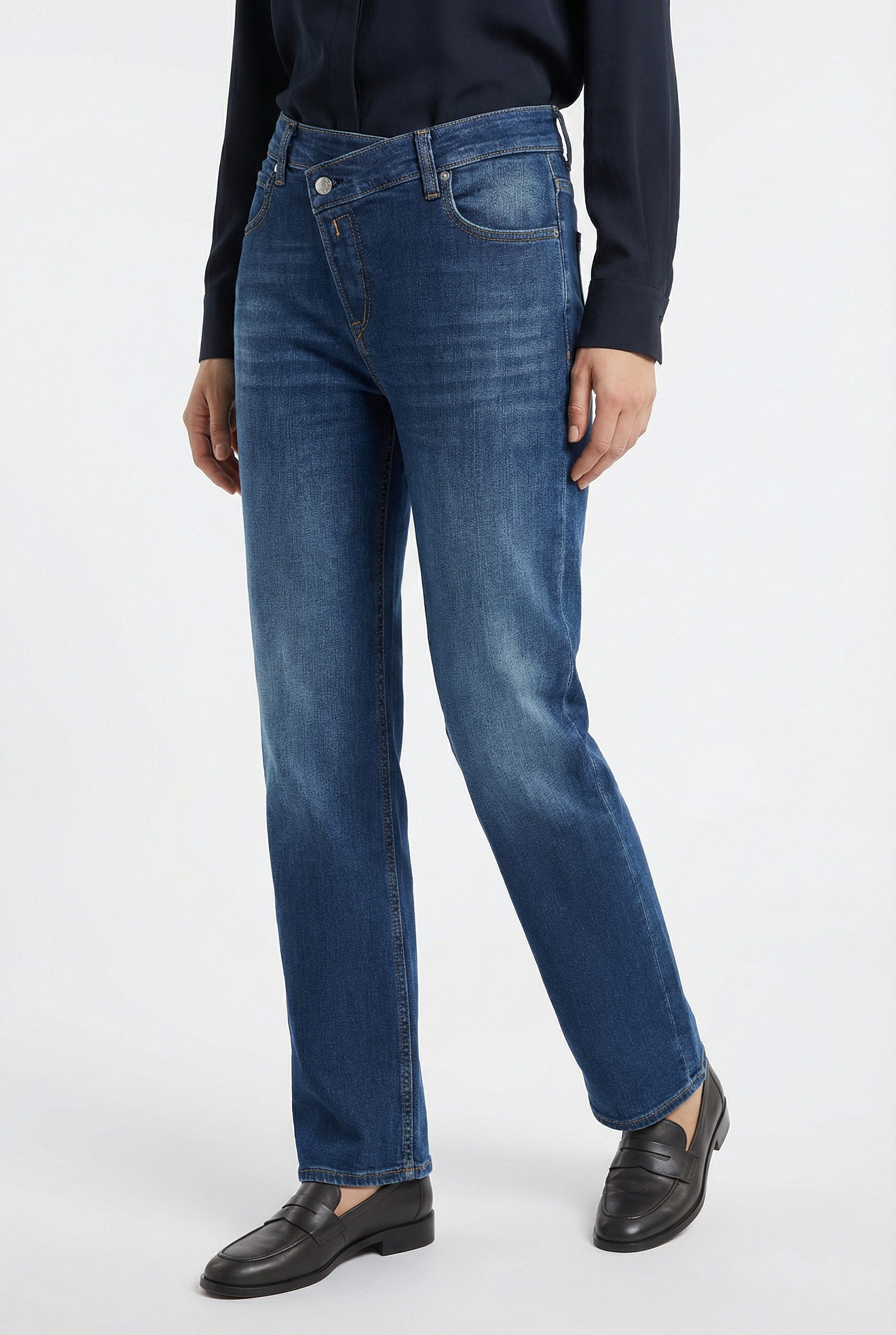 Replay Weite Jeans ZELMAA mit asymmetrischem Verschluss