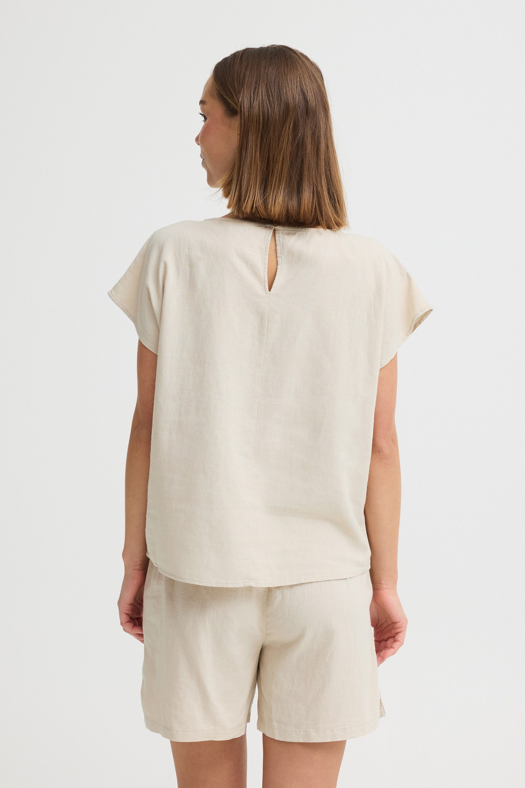 OXMO Kurzarmbluse OXArnora Angenehmes Blusenshirt aus Leinenmix – Bild 4 von 5