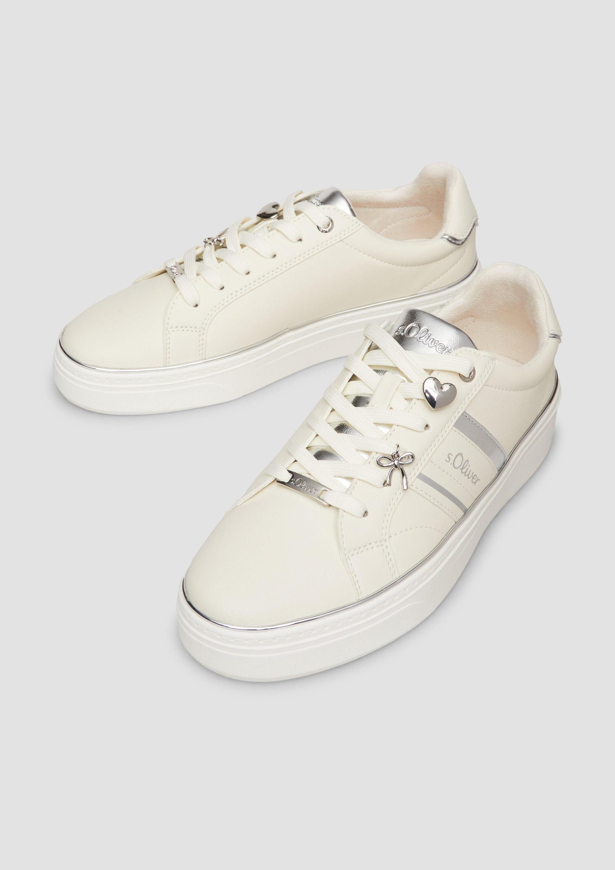 s.Oliver Sneakers Sneaker Sneaker mit Plateau-Sohle und Logo-Detail