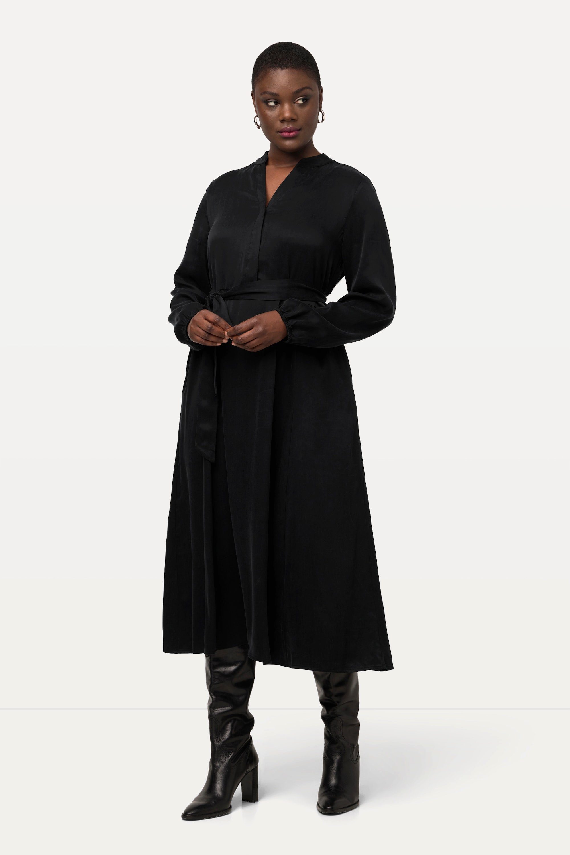 Maxikleid Cupro-Midikleid Stehkragen V-Ausschnitt Langarm