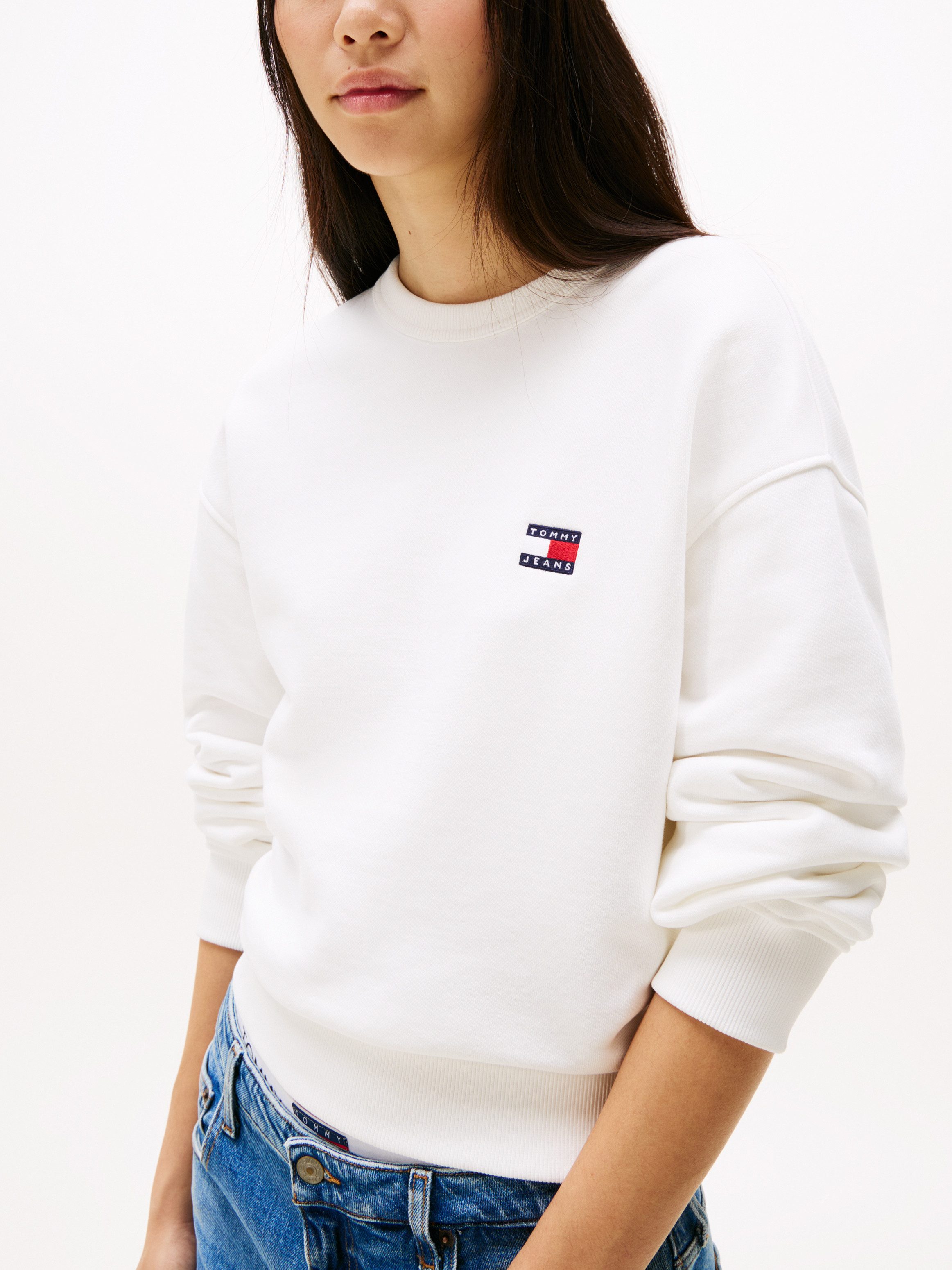 Tommy Jeans Sweatshirt TJW BXY BADGE CREW mit Logo-Badge