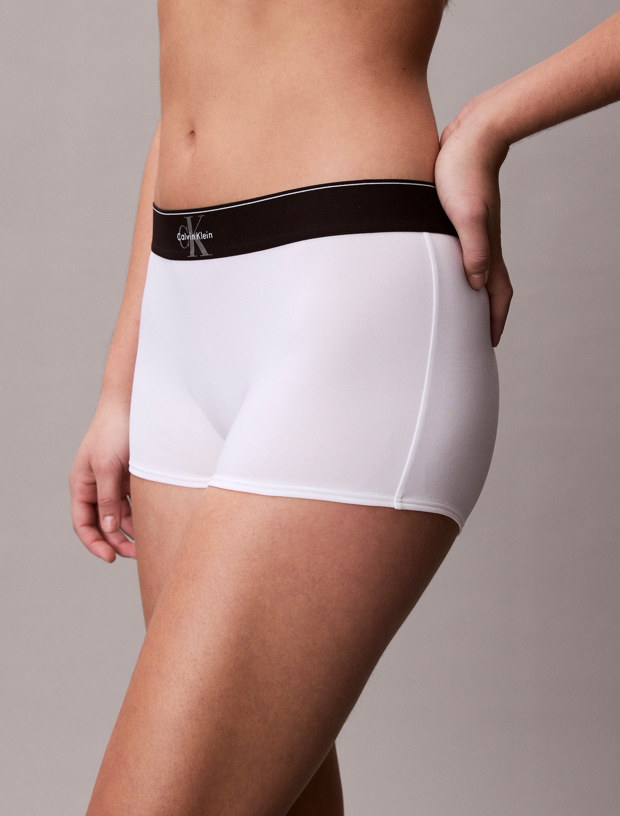 Calvin Klein Underwear Boxershorts BOYSHORT Körpernahe Passform mit elastischem Bund
