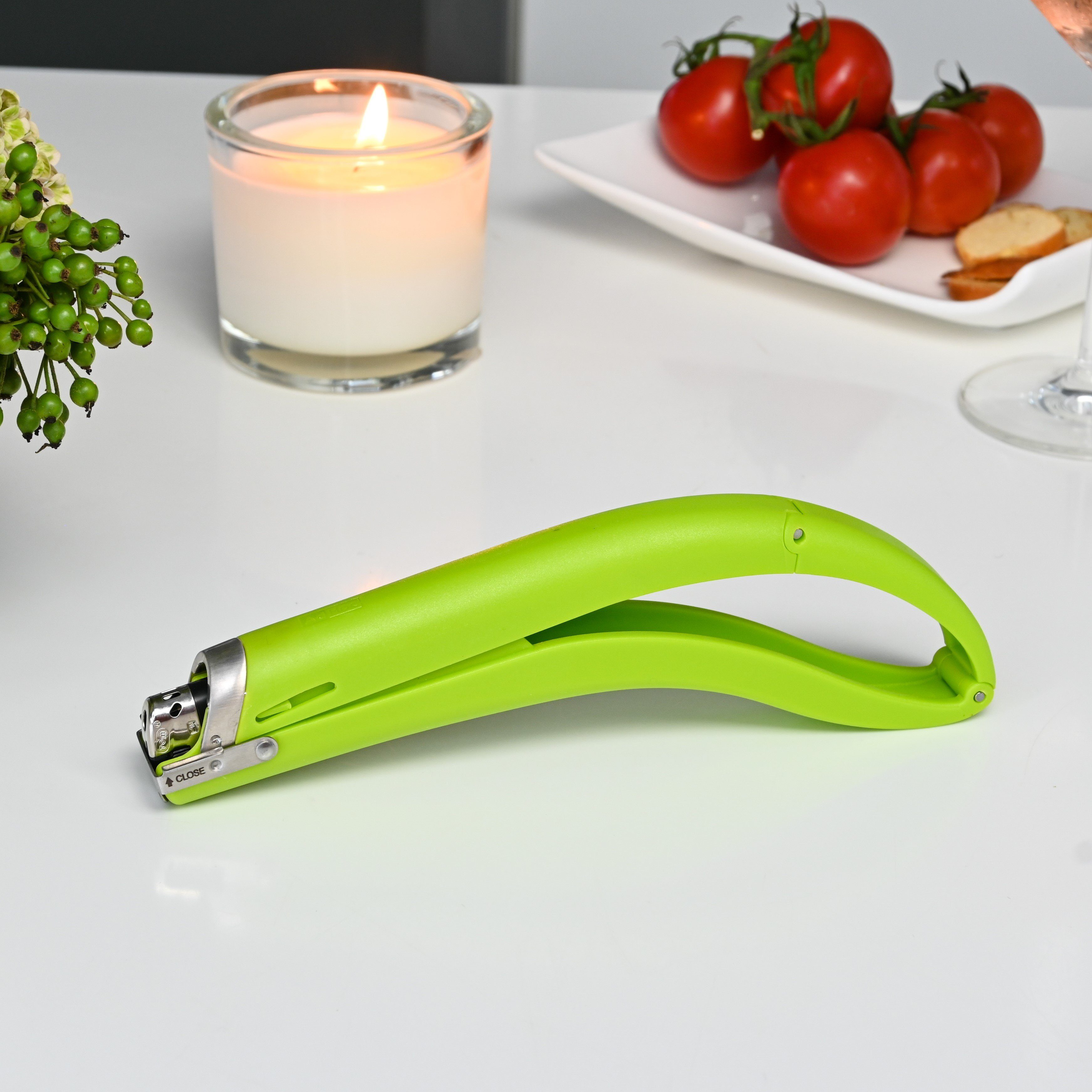 AdHoc Feuerzeug FIRE FINGER (1-St), praktische Feuerzeugverlängerung inkl. Einwegfeuerzeug