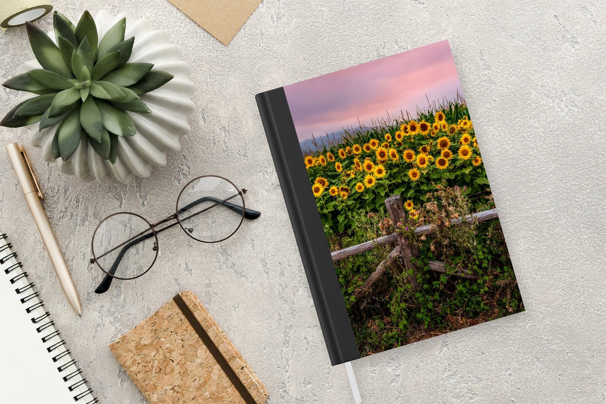 MuchoWow Notizbuch Sonnenblume - Blumen Journal, Notizheft, A5, - 98 Tagebuch, Haushaltsbuch Merkzettel, Pflanzen, Seiten