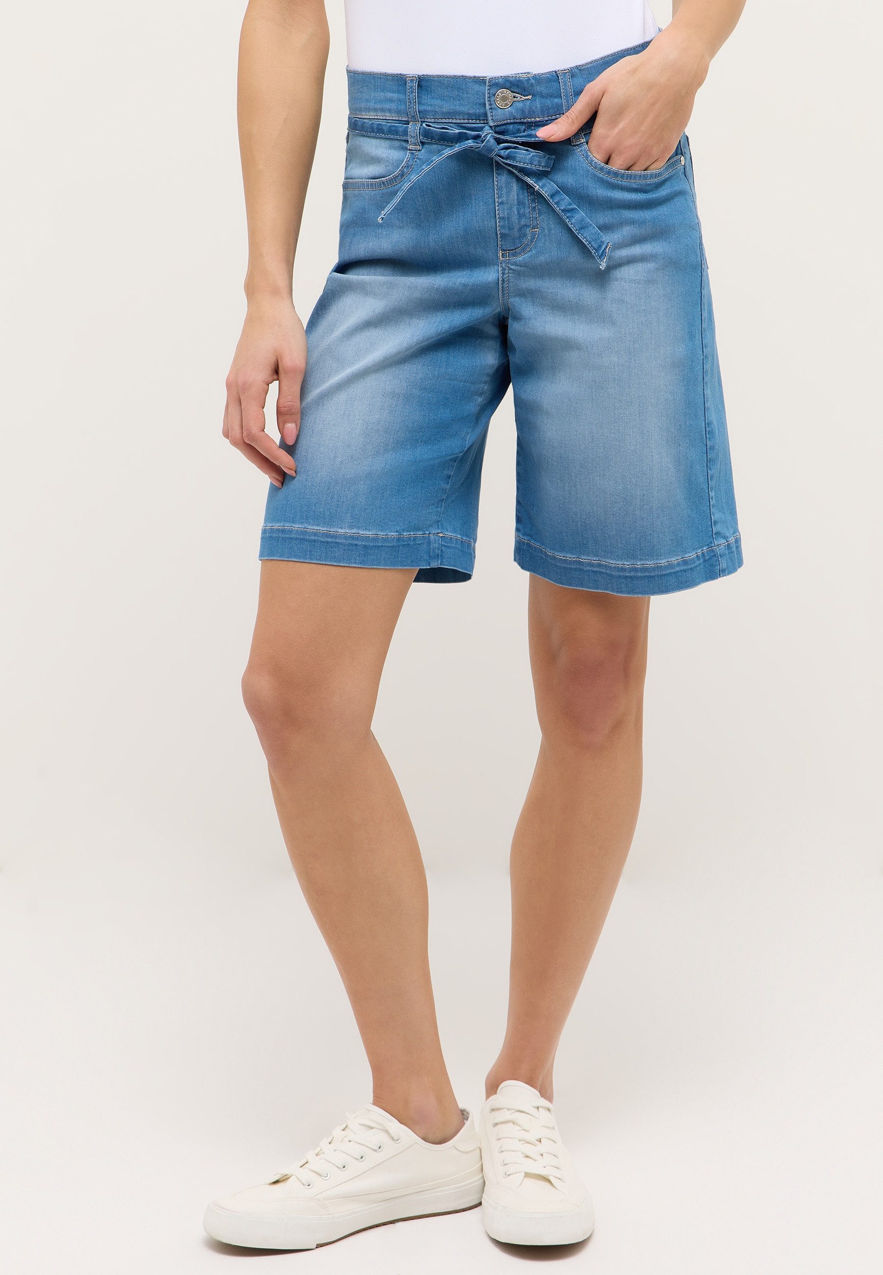 ANGELS Jeansbermudas LIA CITY mit Stretch und Bindeband aus Denim