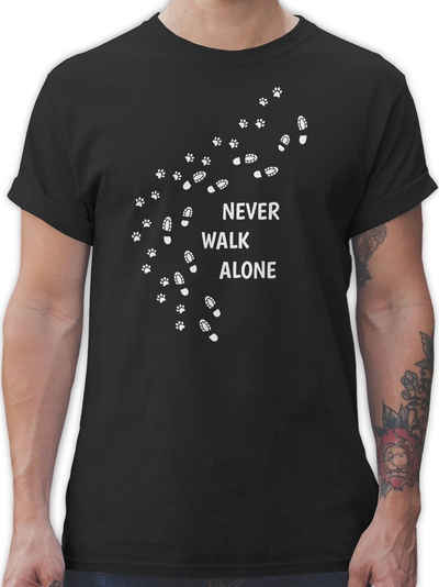 Shirtracer T-Shirt Never walk alone Pfotenabdrücke Geschenk für Hundebesitzer