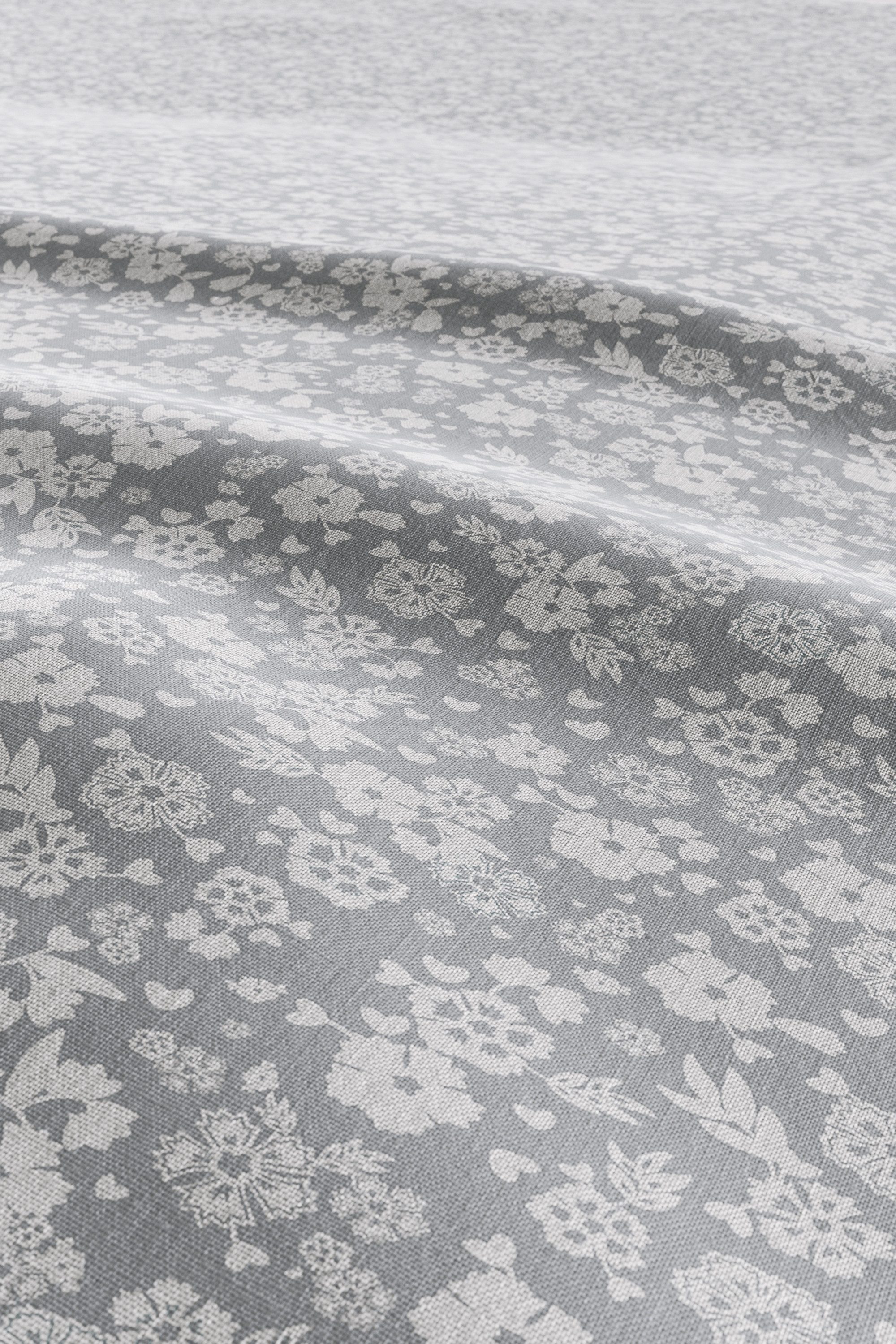 OTTO home Bettwäsche Mariby in Gr. 135x200, 155x220 cm u.a. Bettwäsche-Set mit Blumen, Renforcé, 2 teilig, mit feinem Blümchen Design, skandinavisch, romantisch – Bild 5 von 5