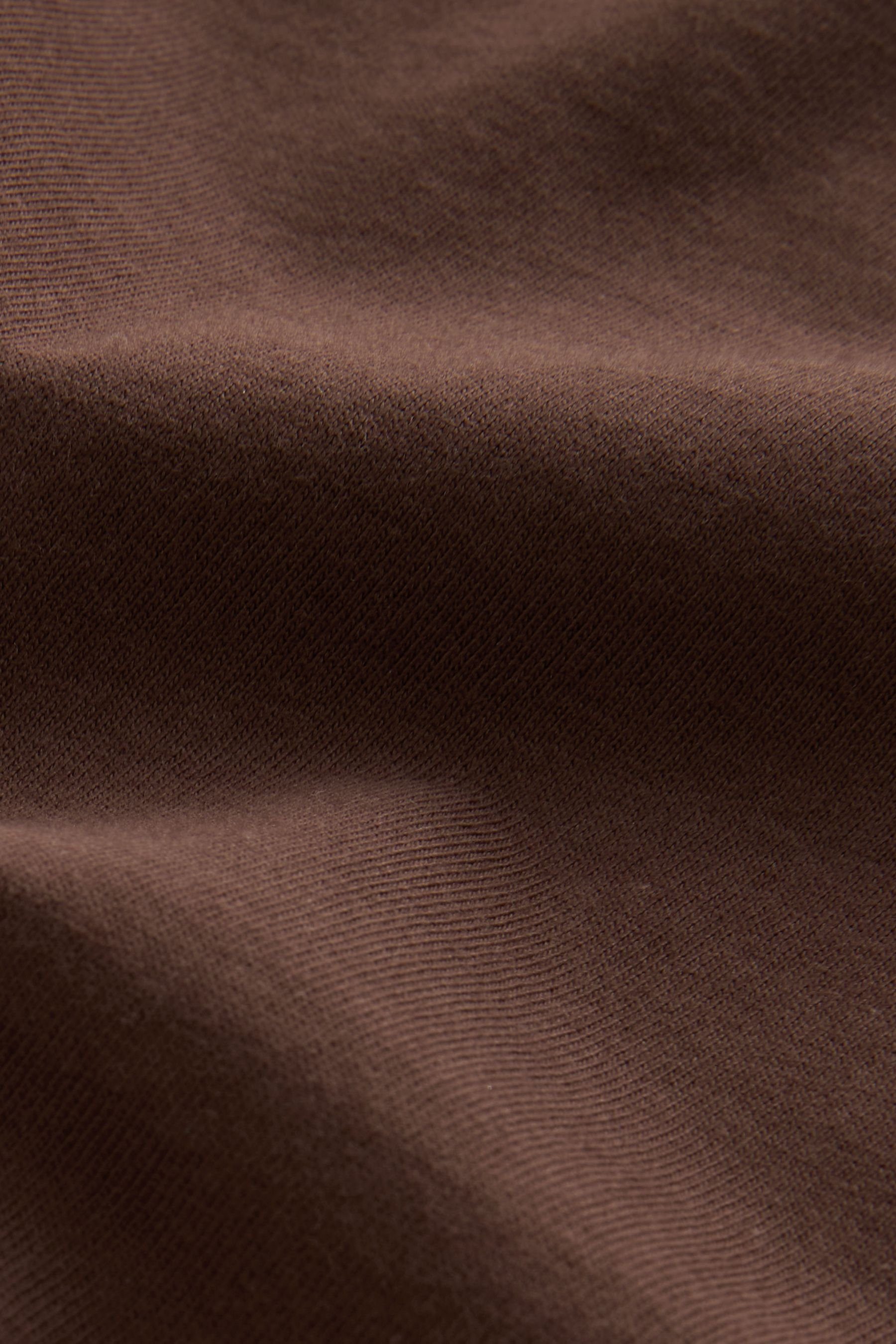 Next T-Shirt Rundhals-T-Shirt im Chocolate Fit Brown (1-tlg) Relaxed