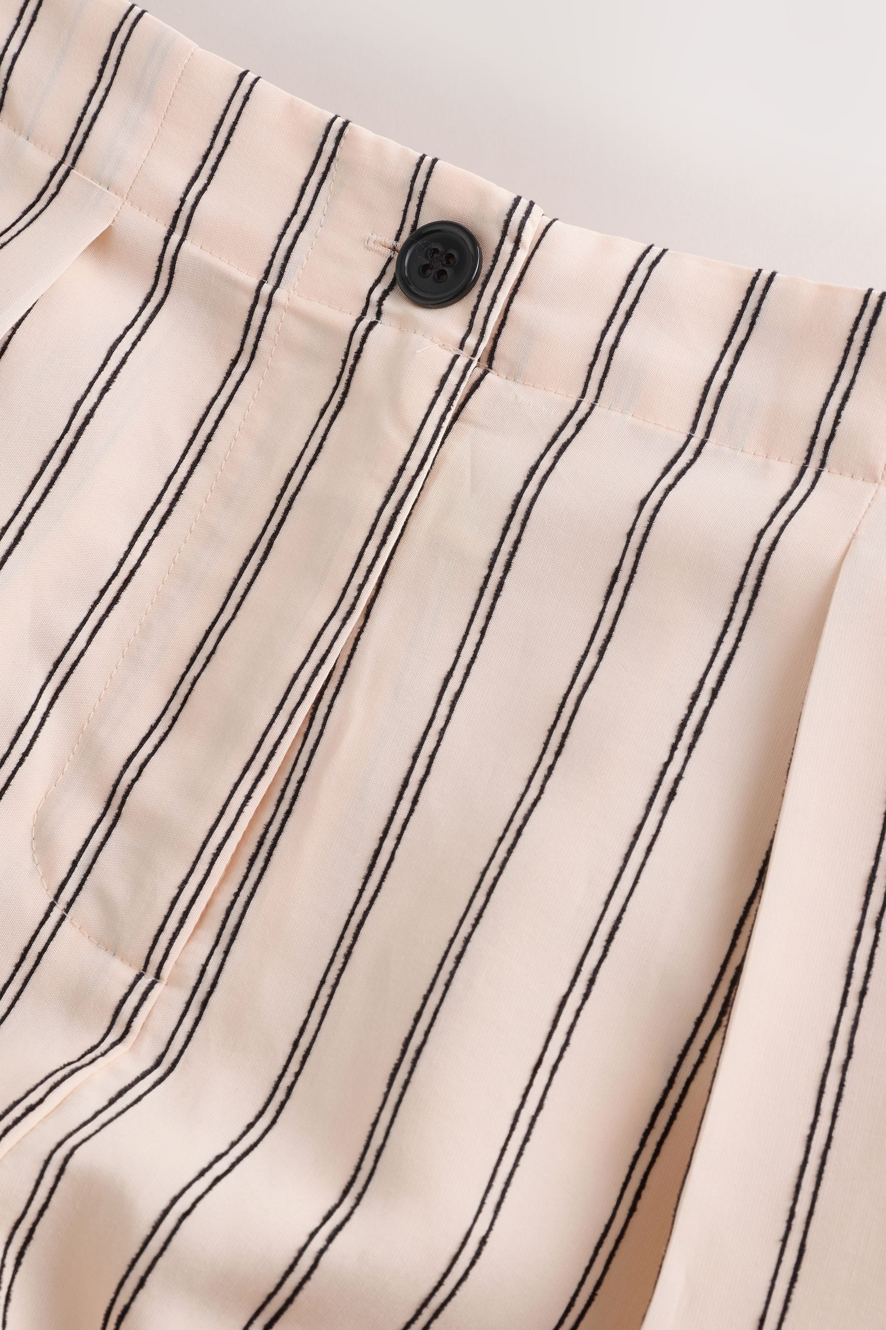 Next Palazzohose Hose aus Chenille mit weitem Bein, Kurzgröße (1-tlg)