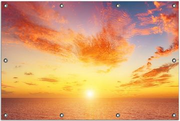 Wallario Sichtschutzzaunmatten Sonnenuntergang über dem Meer - rote Wolken und blauer Himmel