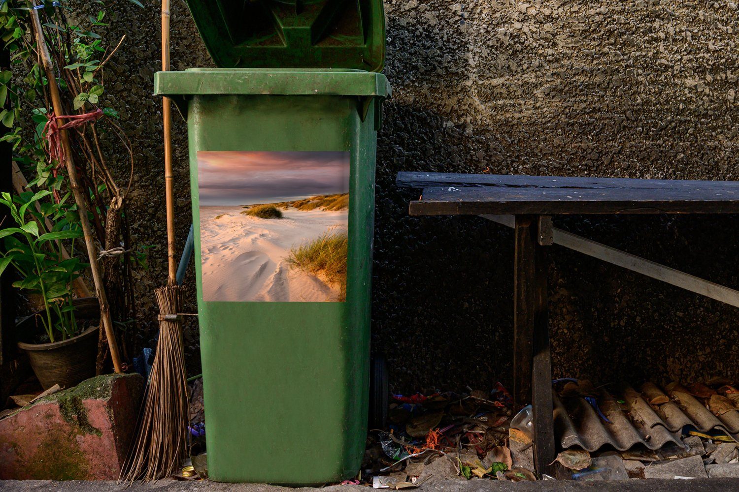 MuchoWow Wandsticker Strand - Sonne Düne Mülltonne, Abfalbehälter Sticker, Mülleimer-aufkleber, Container, St), - (1