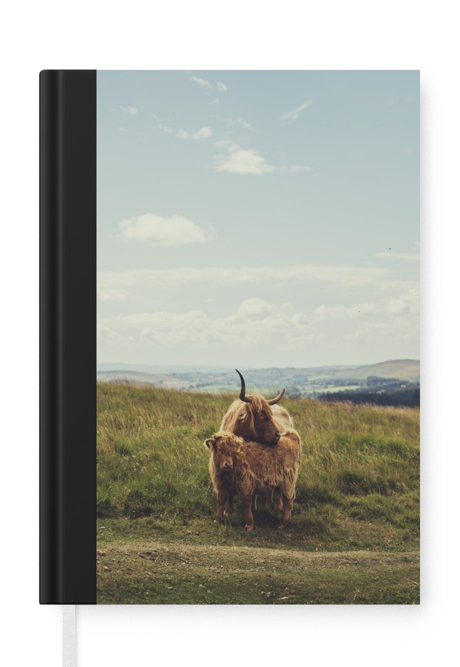 MuchoWow Notizbuch Schottische Highlander - Gras - Wolken - Tiere, Journal, Merkzettel, Tagebuch, Notizheft, A5, 98 Seiten, Haushaltsbuch