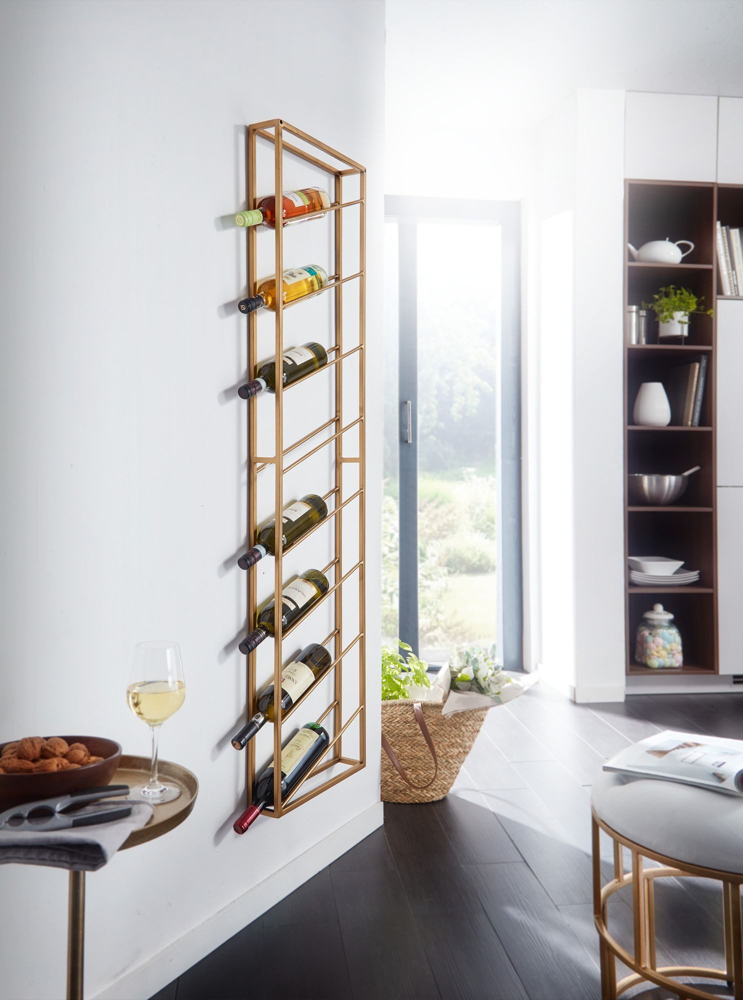 furnicato Weinregal Weinflaschenregal 150x36x8 cm Golden, 1-tlg., Handgefertigter Weinständer mit schräger Lagerung für die Wandmontage