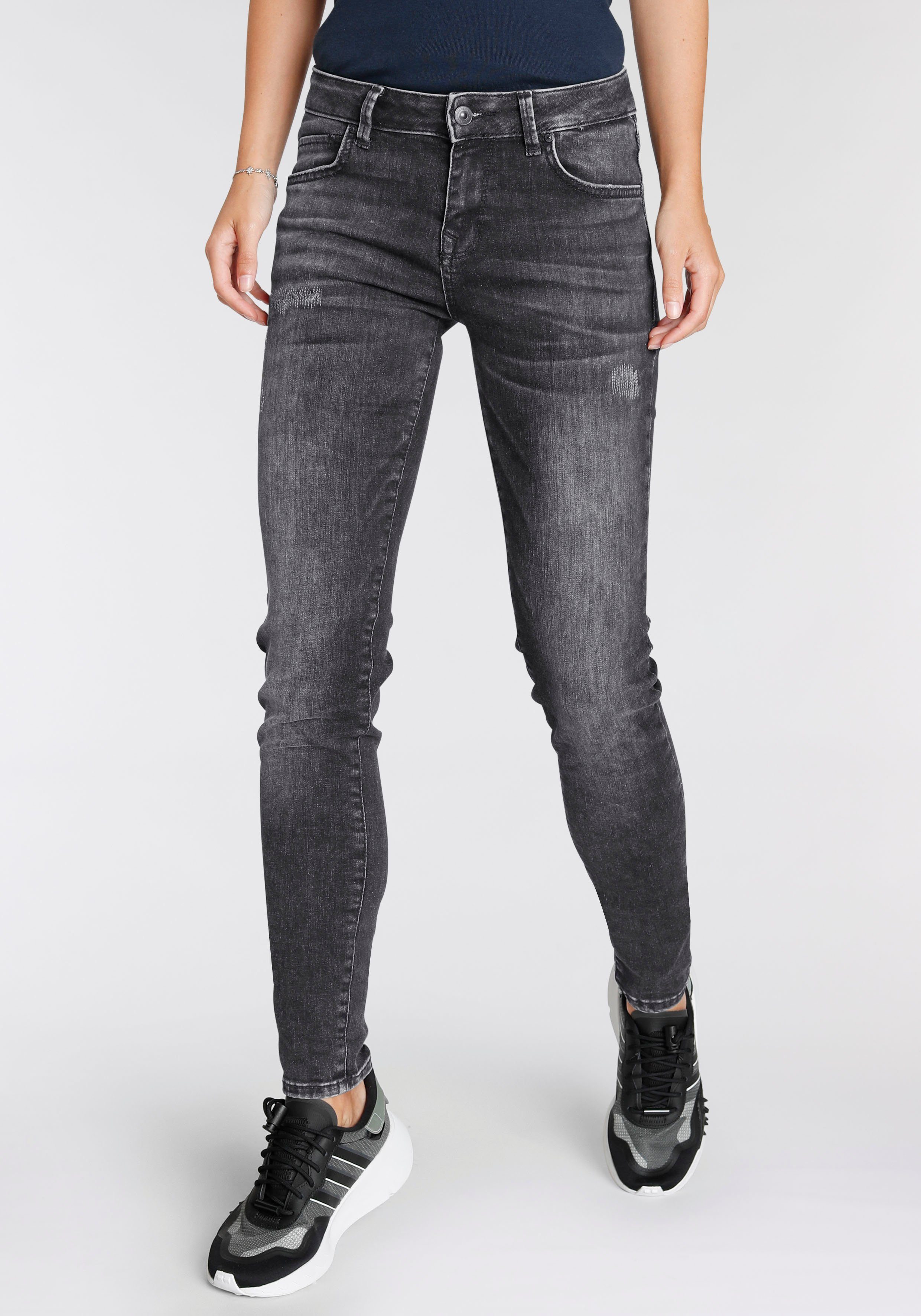 LTB Skinny-fit-Jeans »NICOLE« mit langem, extra engem Beinverlauf in normal  hoher Leibhöhe und mit Stretch-Anteil online kaufen | OTTO