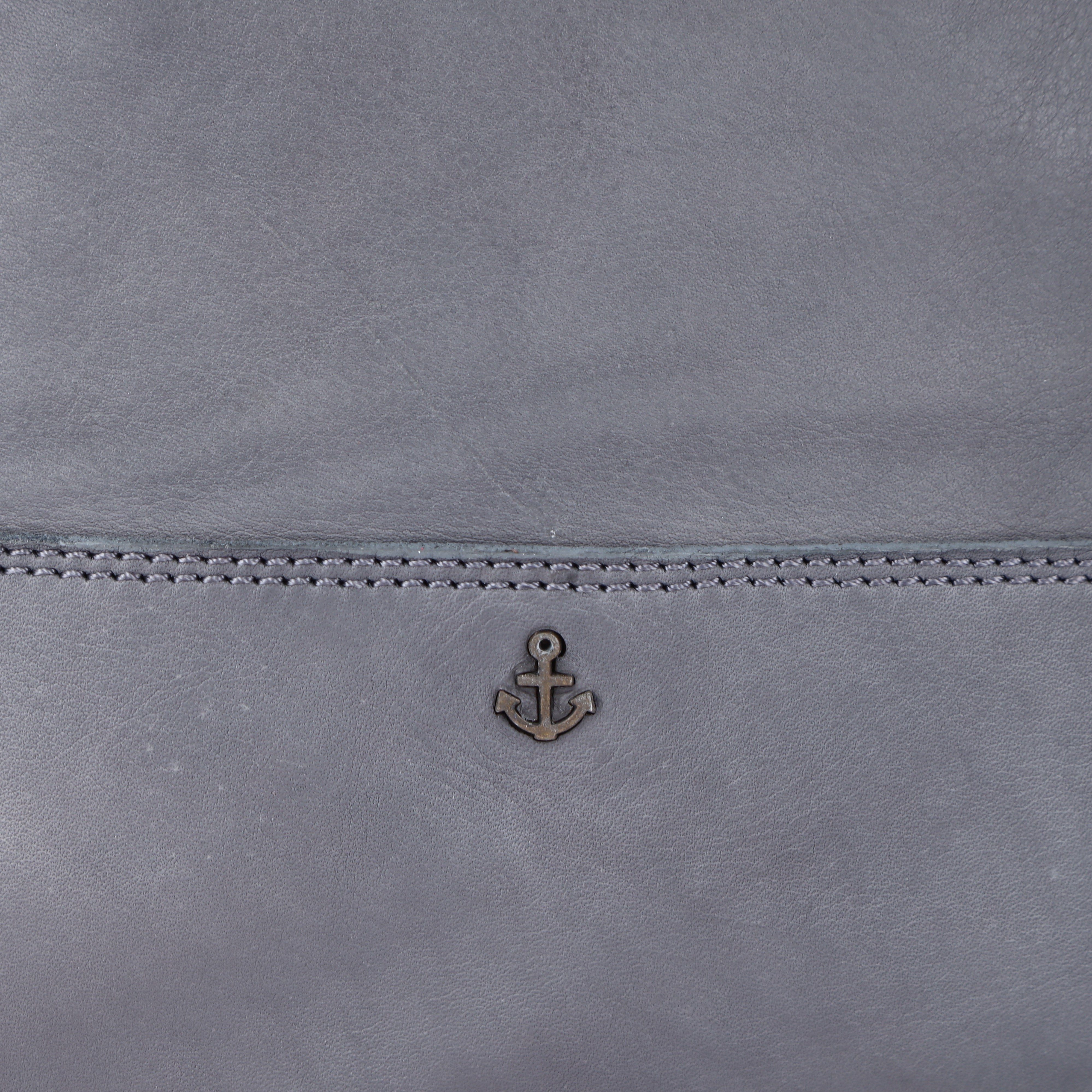 Schmuckanhänger aus 2nd Meghan, Cityrucksack mit dolphin grey typischen Leder Marken-Anker-Label und HARBOUR