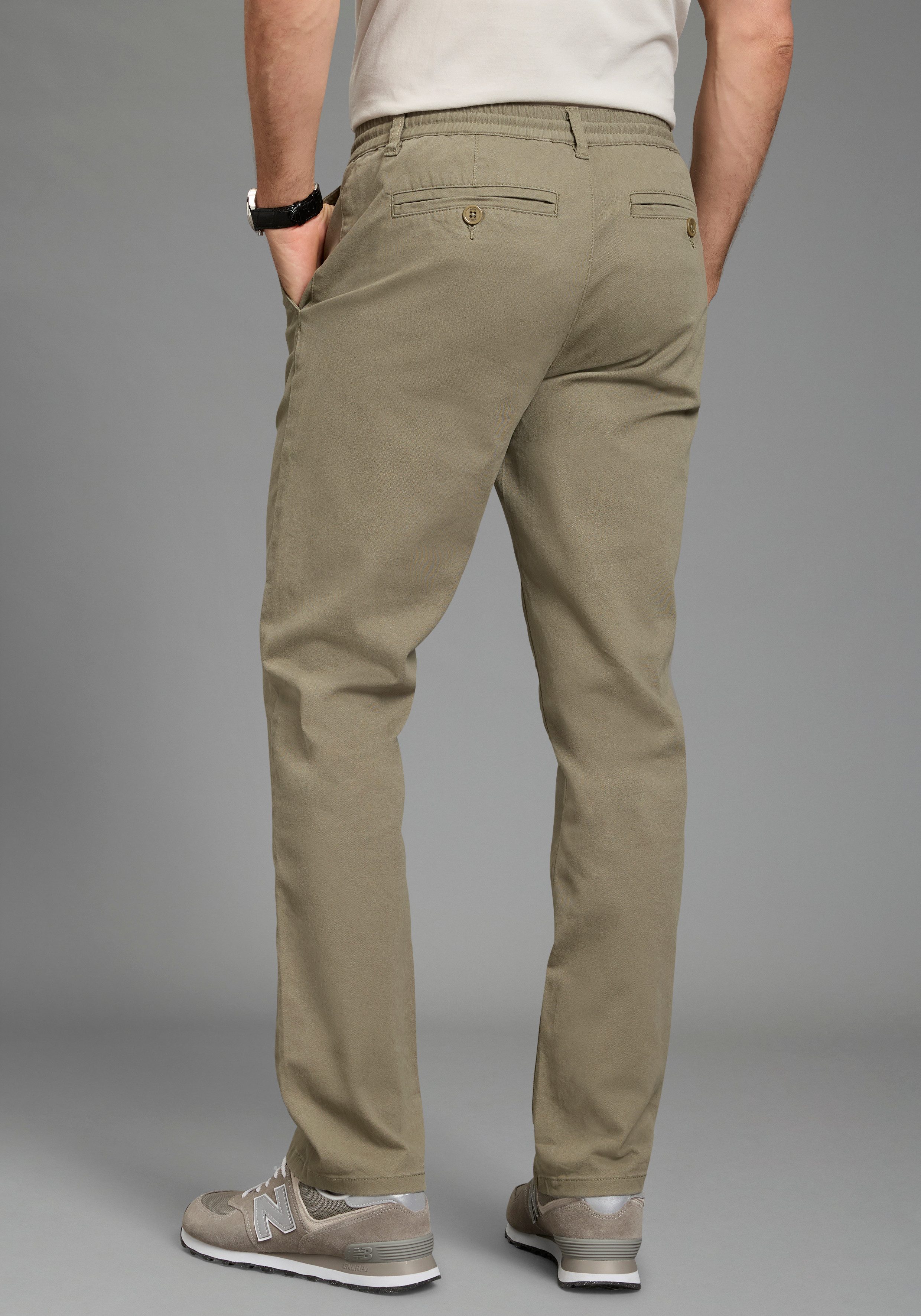 Man's World Dehnbund-Hose Dehnbund Chino gerade geschnitten, mit Eingrifftaschen und Gesäßtaschen, unifarben