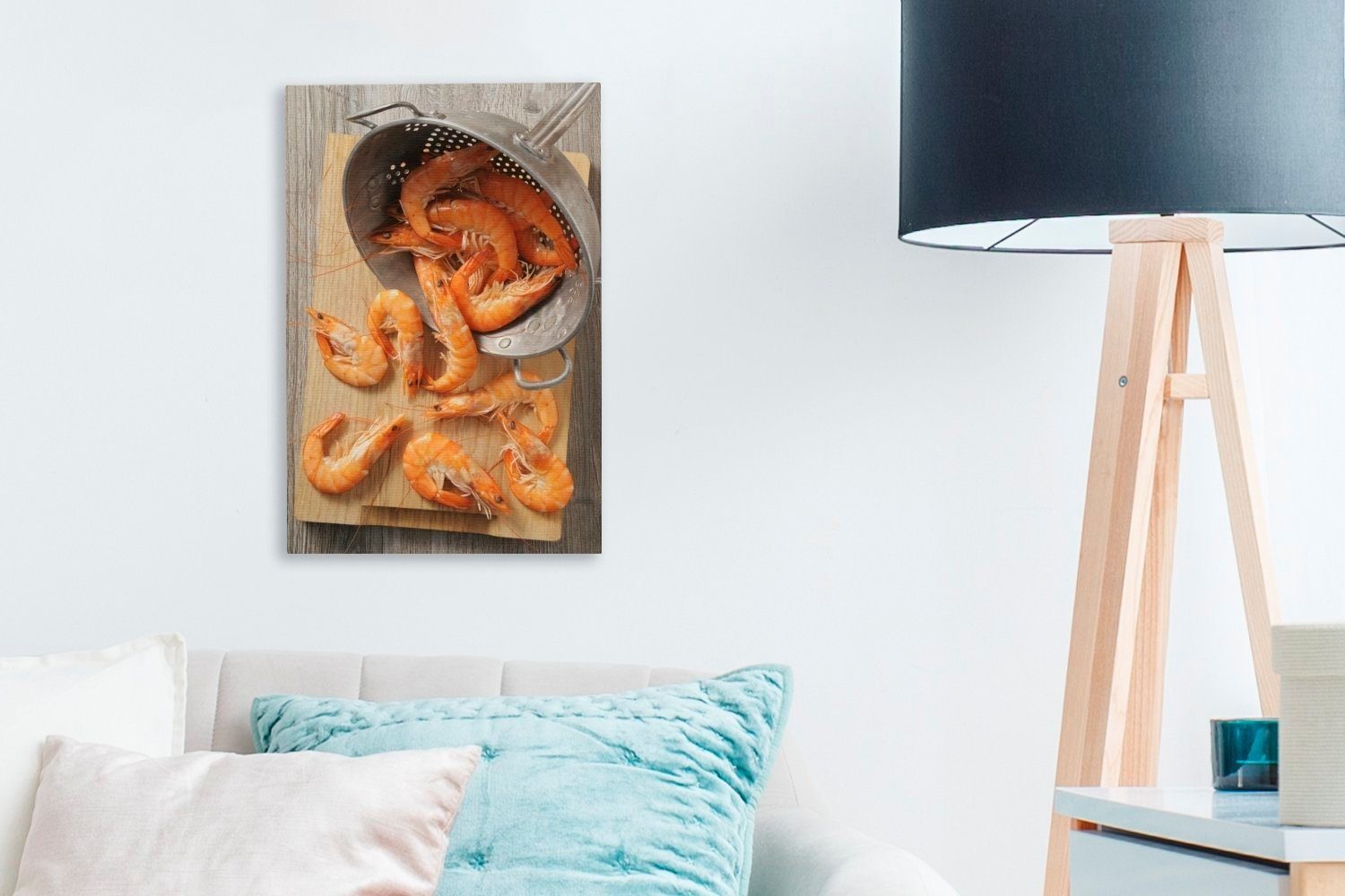 OneMillionCanvasses® Leinwandbild Gekochte Garnelen in Zackenaufhänger, bespannt fertig inkl. einem cm Sieb, Gemälde, St), 20x30 (1 Leinwandbild
