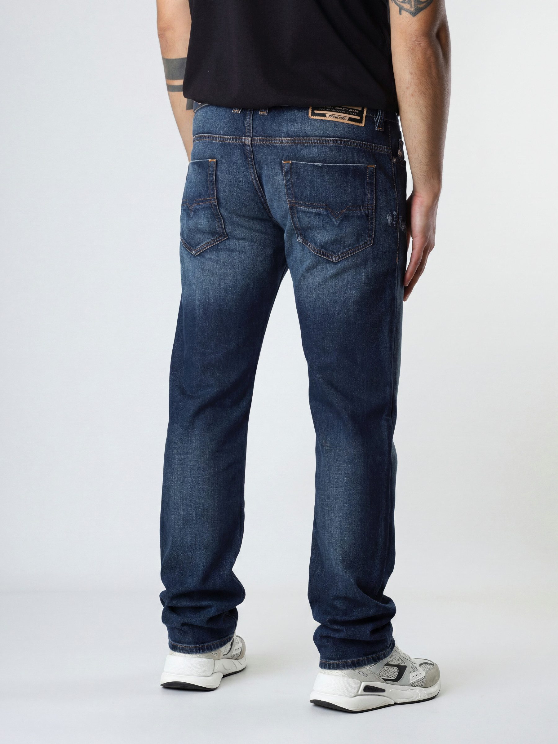 Diesel Straight-Jeans Leicht & Supersoft - SAFADO X - Länge 32 Regular Fit, niedrige Leibhöhe, ohne Stretch
