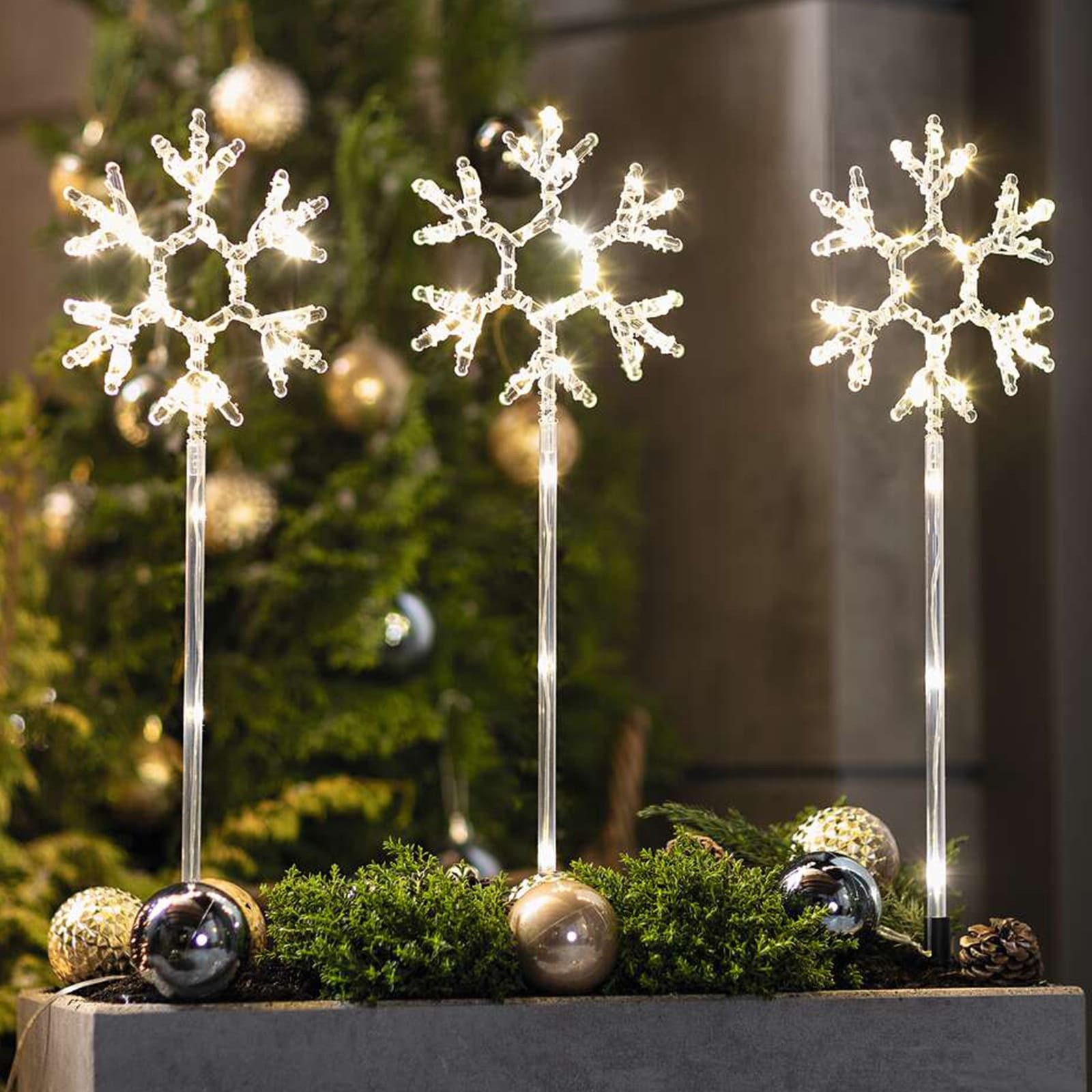 Dekoleidenschaft Gartenstecker "Schneeflocke" Ø 15 cm + Stab 50 cm, LED Blu günstig online kaufen