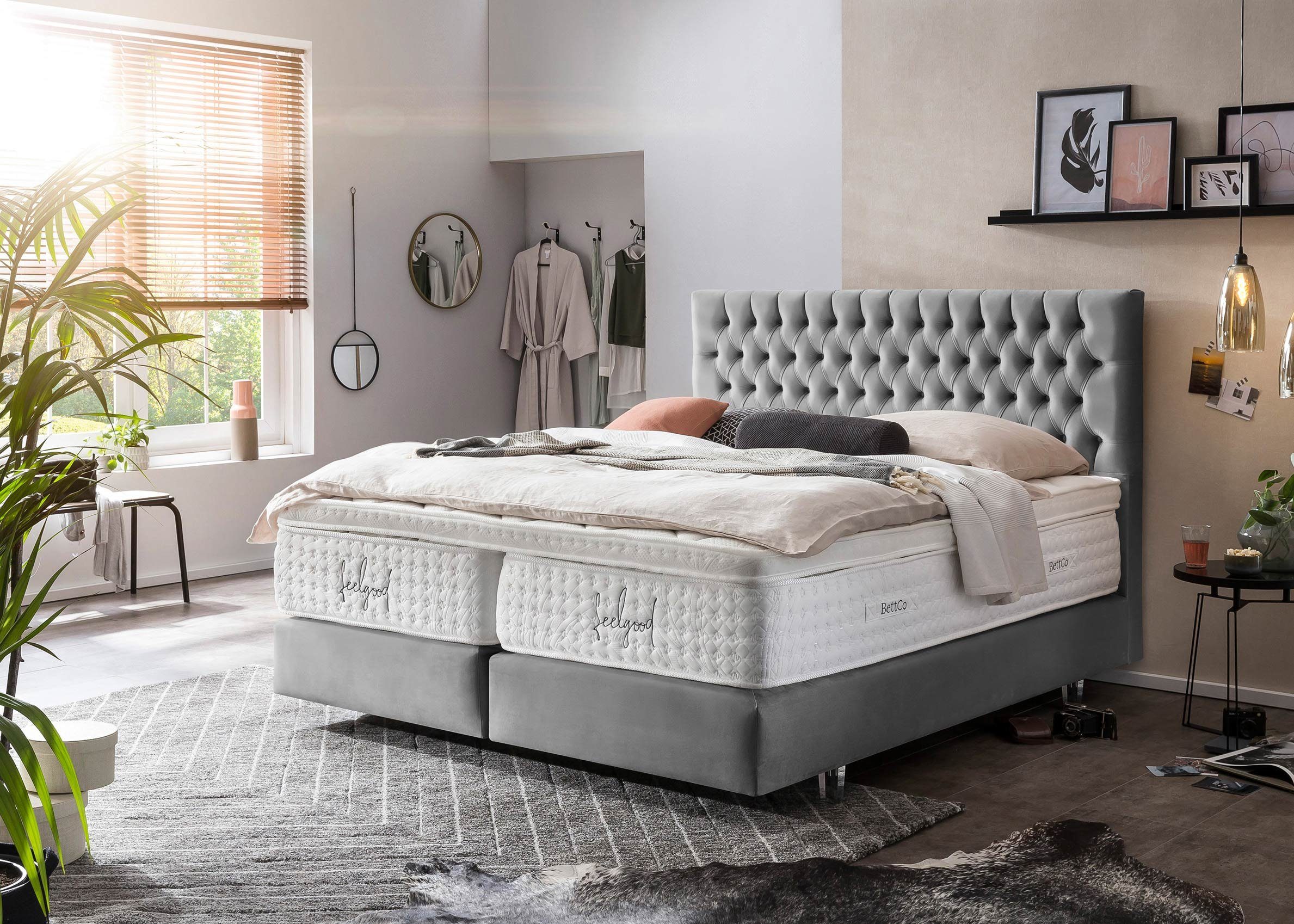 BettCo Boxspringbett Vegas (140 x 200 cm, 7-St., in Grau Velours), Chesterfield Design + optionaler Topper, Acryl-Füße Glas-Optik