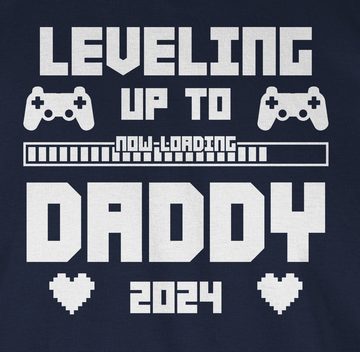 Shirtracer T-Shirt Daddy loading 2024 Level Up Vatertag Geschenk für Papa
