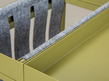 Inter Link Beistelltisch, moderner Beistelltisch mit Metallgestell, in 4 Farben, Magazinablage
