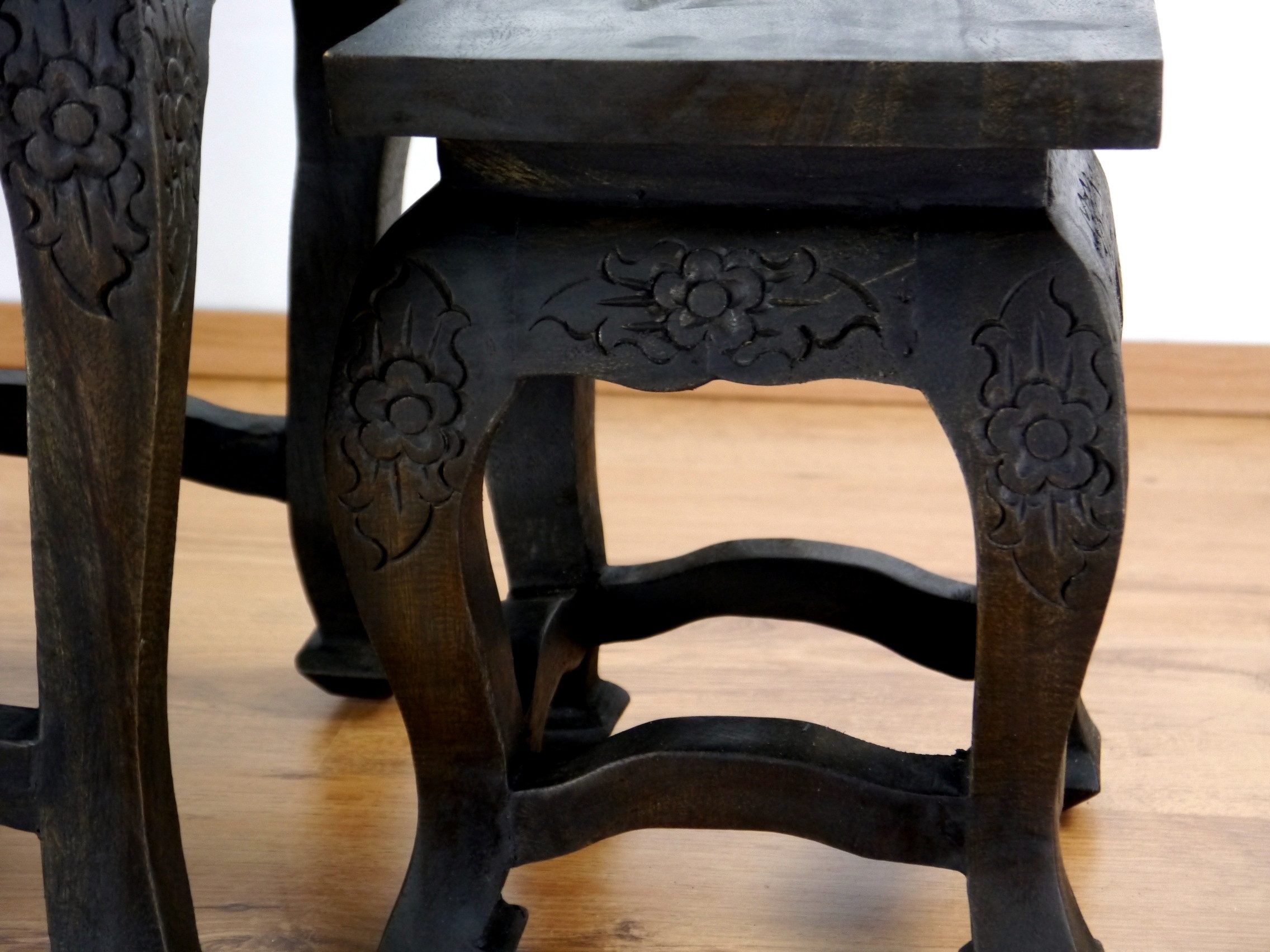 livasia Beistelltisch Couchtisch 3er Set Akazienholz, Handarbeit, 30/40/50cm hoch, handgefertigt