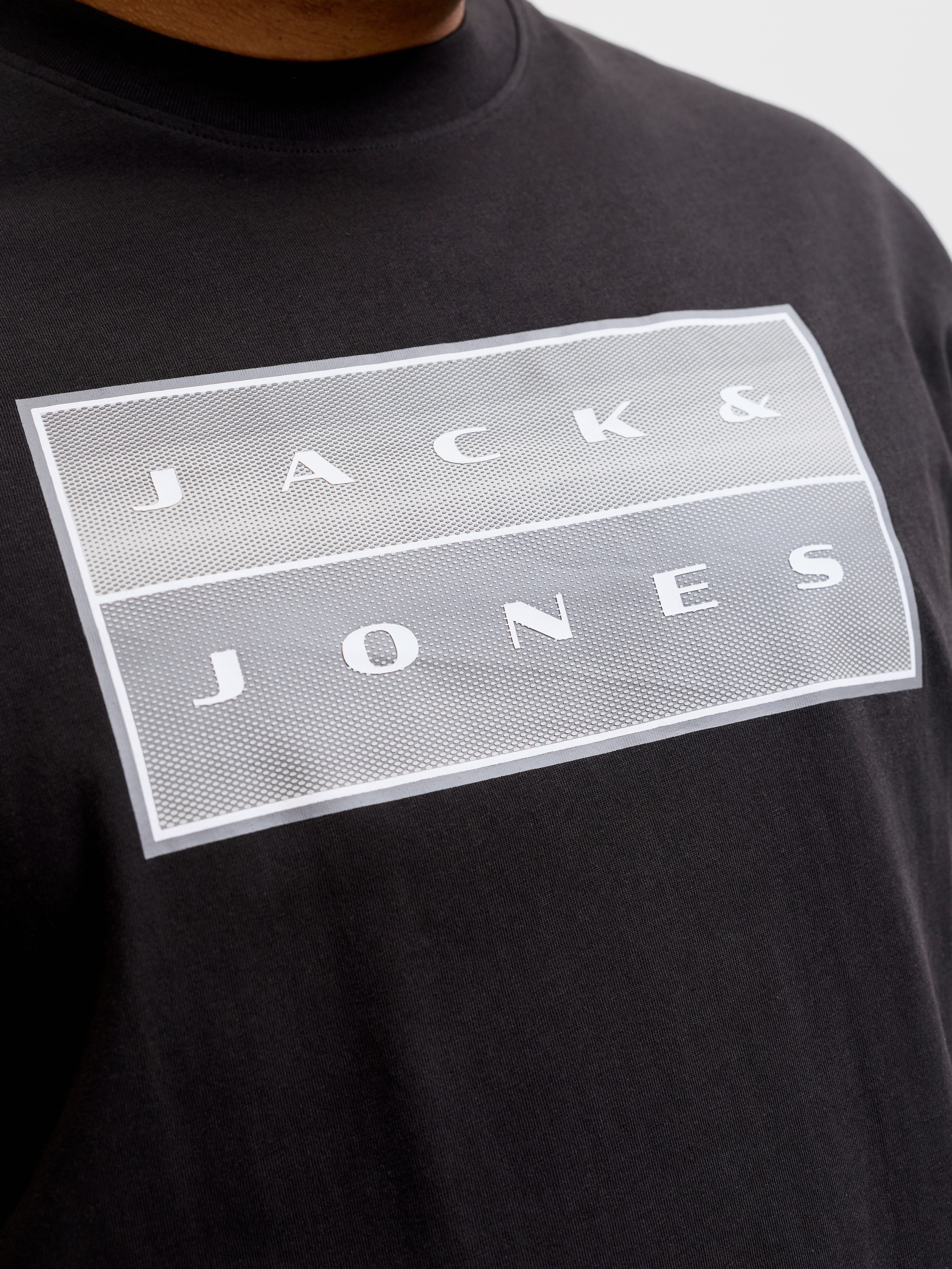 Jack & Jones PlusSize T-Shirt JCOFUSION BOX PRINT TEE SS CN PLS Baumwolle, regular fit – Bild 4 von 5