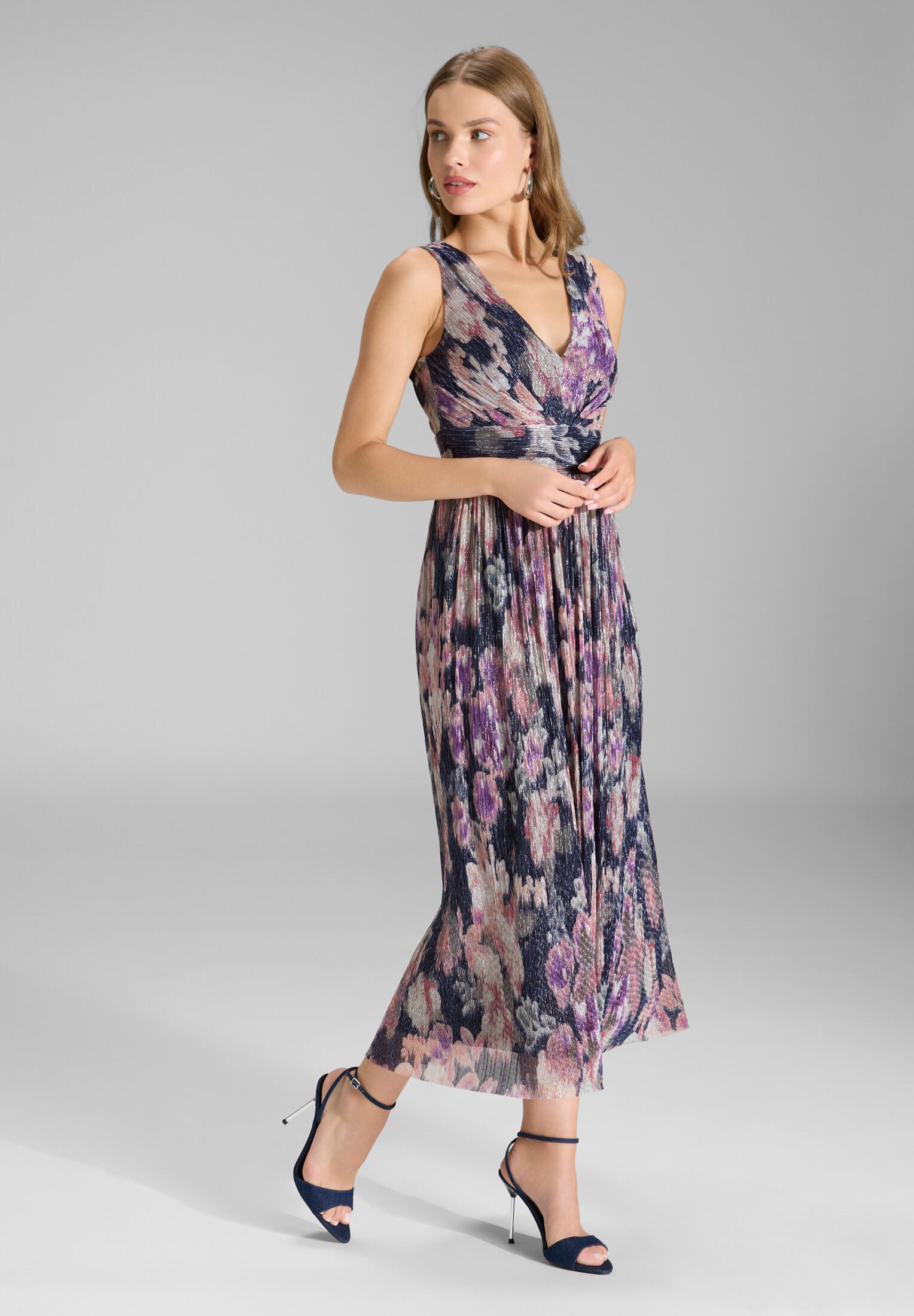 SWING Cocktailkleid Taillierter Schnitt mit fließendem Rockteil – Bild 5 von 5