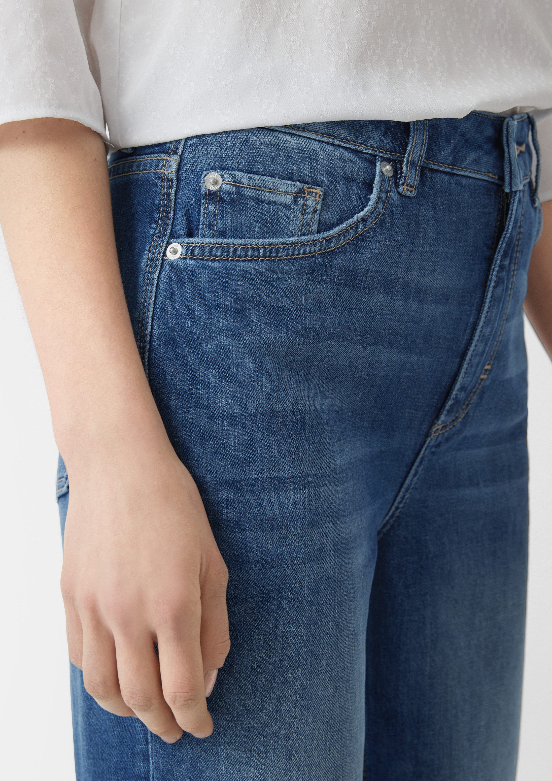 comma Slim-fit-Jeans Jeans-Hose Mom fit: Jeans mit Waschung