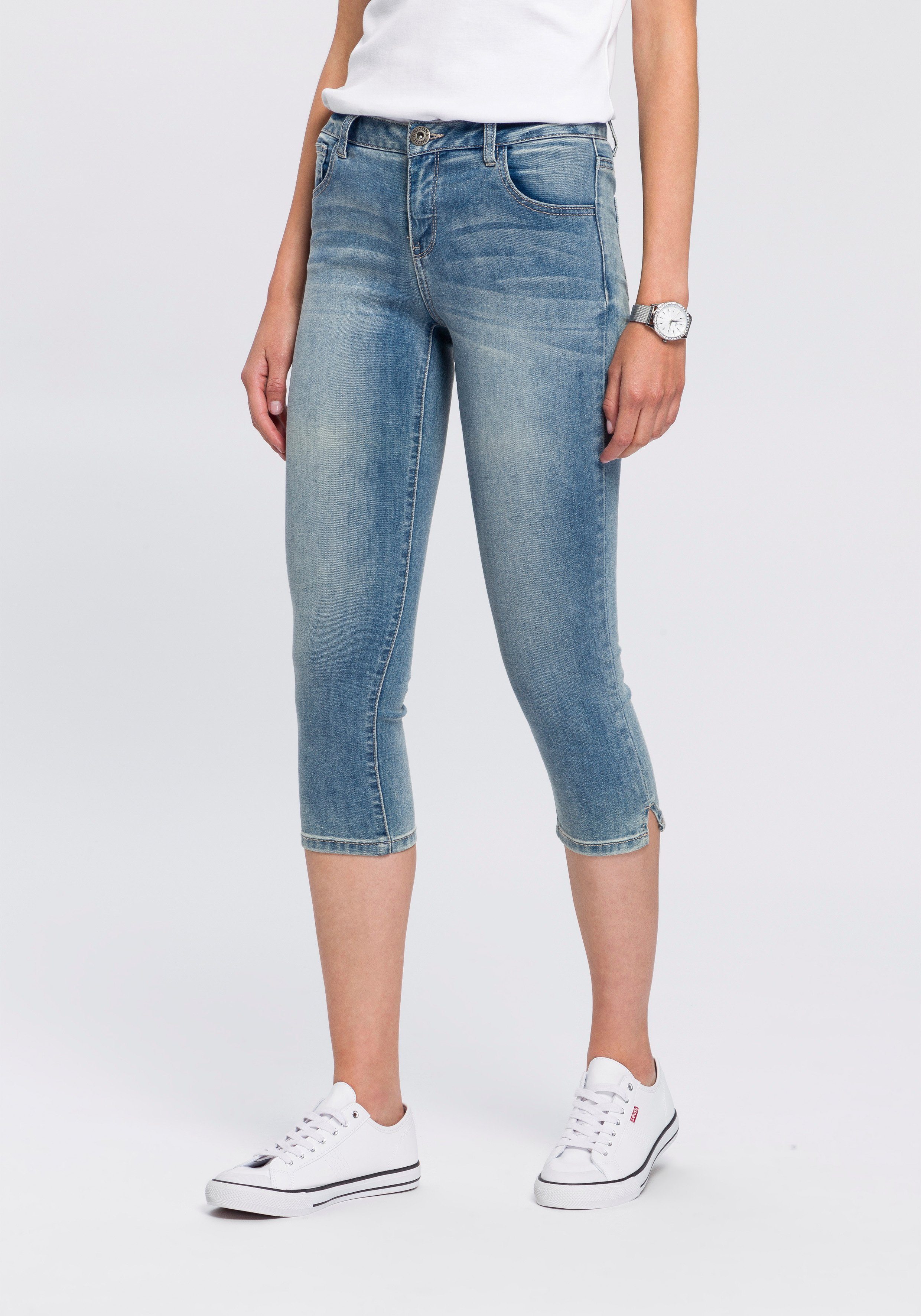 Arizona Caprijeans Ultra-Stretch extra-enger Schnitt, modischer Beinabschluss mit Schlitz